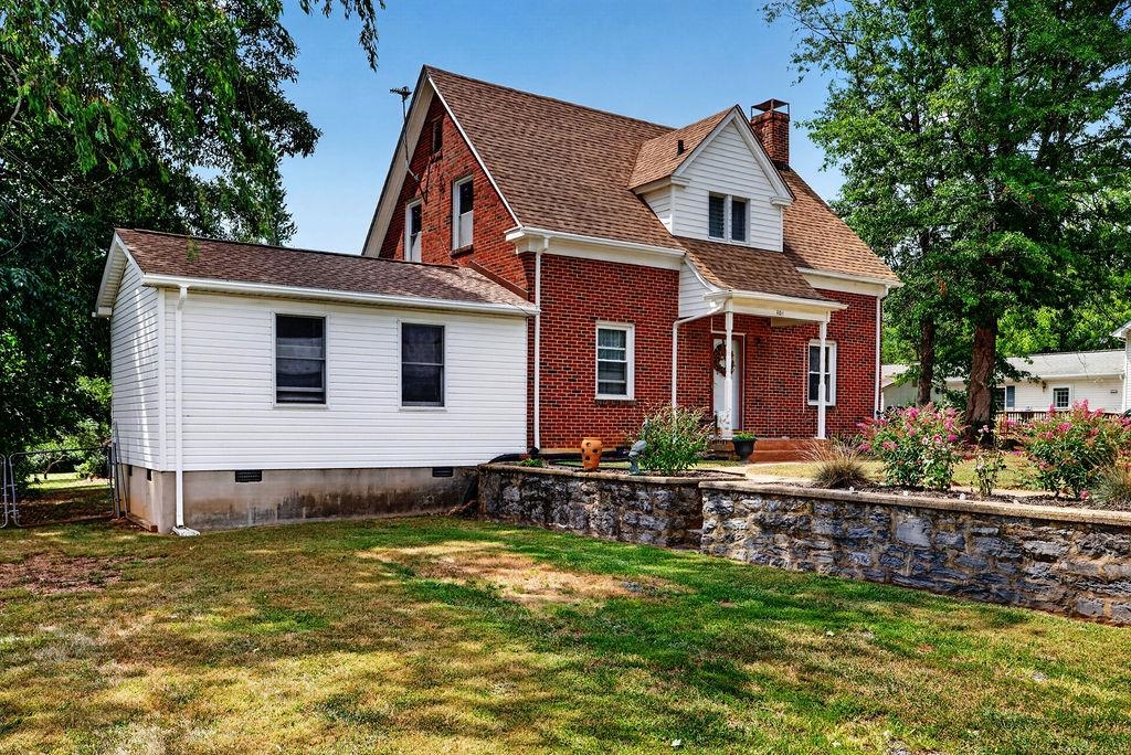 304 N OAK LN, WAYNESBORO, Virginia 22980, 3 Bedrooms Bedrooms, ,2 BathroomsBathrooms,Residential,304 N OAK LN,681202 MLS # 681202 304 N OAK LN, WAYNESBORO, Virginia 22980, 3 Bedrooms Bedrooms, ,2 BathroomsBathrooms,Residential,304 N OAK LN,681202 MLS # 681202