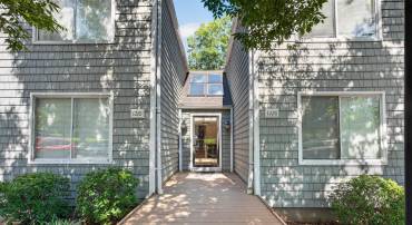 1226 CLIFDEN GREENE, CHARLOTTESVILLE, Virginia 22901, 3 Bedrooms Bedrooms, ,2 BathroomsBathrooms,Residential,1226 CLIFDEN GREENE,681204 MLS # 681204