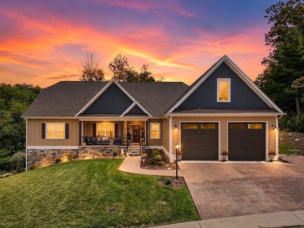 1 RED DEER PL, STAUNTON, Virginia 24401, 6 Bedrooms Bedrooms, ,4 BathroomsBathrooms,Residential,1 RED DEER PL,681205 MLS # 681205 1 RED DEER PL, STAUNTON, Virginia 24401, 6 Bedrooms Bedrooms, ,4 BathroomsBathrooms,Residential,1 RED DEER PL,681205 MLS # 681205