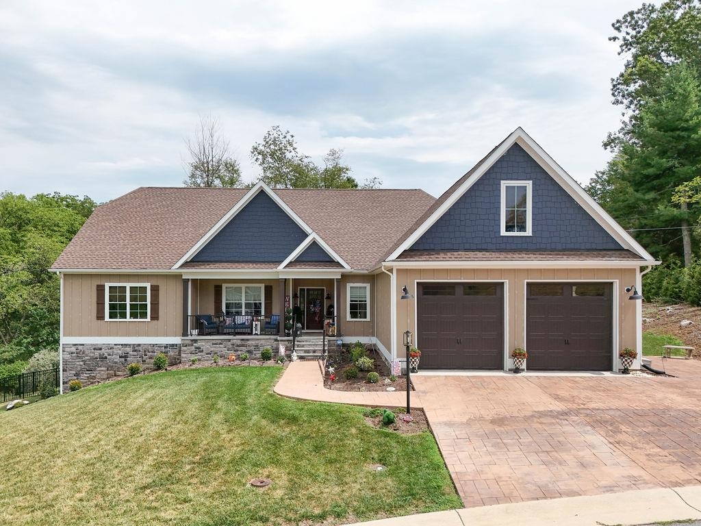 1 RED DEER PL, STAUNTON, Virginia 24401, 6 Bedrooms Bedrooms, ,4 BathroomsBathrooms,Residential,1 RED DEER PL,681205 MLS # 681205 1 RED DEER PL, STAUNTON, Virginia 24401, 6 Bedrooms Bedrooms, ,4 BathroomsBathrooms,Residential,1 RED DEER PL,681205 MLS # 681205