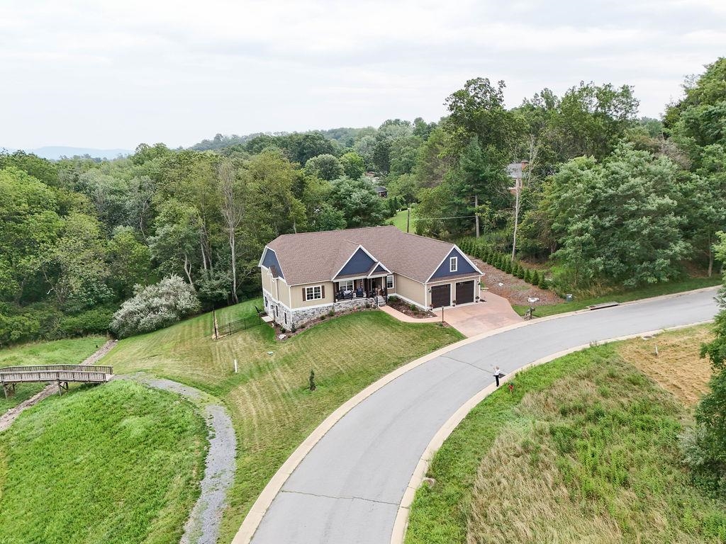 1 RED DEER PL, STAUNTON, Virginia 24401, 6 Bedrooms Bedrooms, ,4 BathroomsBathrooms,Residential,1 RED DEER PL,681205 MLS # 681205 1 RED DEER PL, STAUNTON, Virginia 24401, 6 Bedrooms Bedrooms, ,4 BathroomsBathrooms,Residential,1 RED DEER PL,681205 MLS # 681205