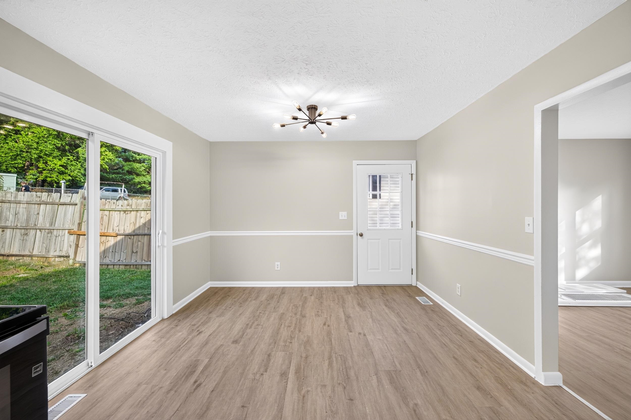 25 WESTGATE RD, VERONA, Virginia 24482, 3 Bedrooms Bedrooms, ,1 BathroomBathrooms,Residential,25 WESTGATE RD,681206 MLS # 681206 25 WESTGATE RD, VERONA, Virginia 24482, 3 Bedrooms Bedrooms, ,1 BathroomBathrooms,Residential,25 WESTGATE RD,681206 MLS # 681206