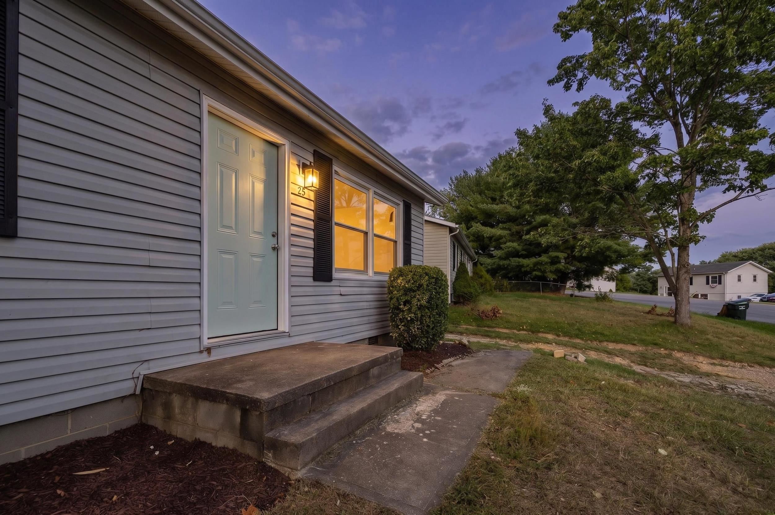 25 WESTGATE RD, VERONA, Virginia 24482, 3 Bedrooms Bedrooms, ,1 BathroomBathrooms,Residential,25 WESTGATE RD,681206 MLS # 681206 25 WESTGATE RD, VERONA, Virginia 24482, 3 Bedrooms Bedrooms, ,1 BathroomBathrooms,Residential,25 WESTGATE RD,681206 MLS # 681206