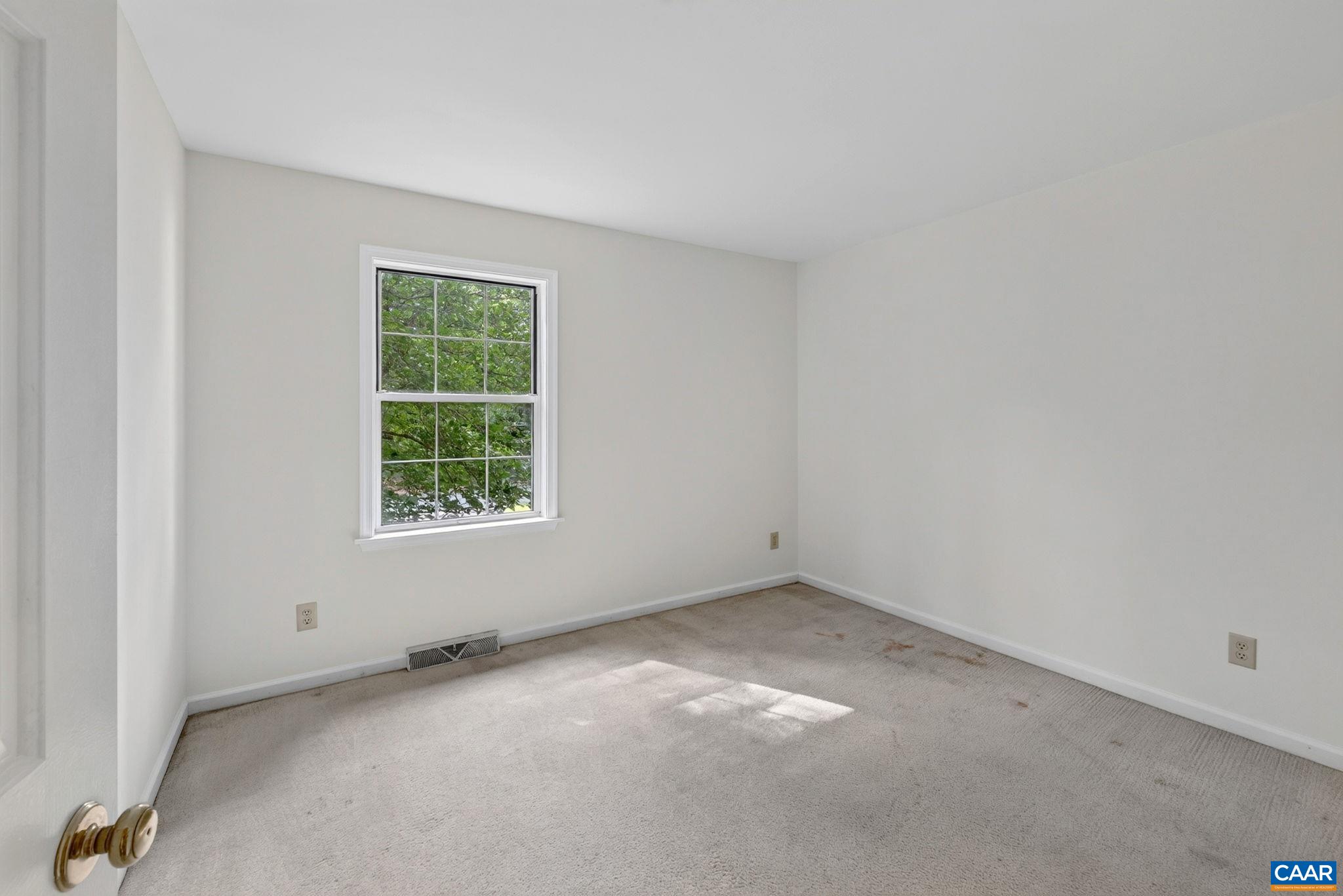 1727 JUMPERS RUN, CHARLOTTESVILLE, Virginia 22911, 4 Bedrooms Bedrooms, ,2 BathroomsBathrooms,Residential,1727 JUMPERS RUN,681207 MLS # 681207 1727 JUMPERS RUN, CHARLOTTESVILLE, Virginia 22911, 4 Bedrooms Bedrooms, ,2 BathroomsBathrooms,Residential,1727 JUMPERS RUN,681207 MLS # 681207