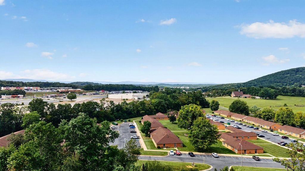 68 SUNSET BLVD, STAUNTON, Virginia 24401, 3 Bedrooms Bedrooms, ,2 BathroomsBathrooms,Residential,68 SUNSET BLVD,681209 MLS # 681209 68 SUNSET BLVD, STAUNTON, Virginia 24401, 3 Bedrooms Bedrooms, ,2 BathroomsBathrooms,Residential,68 SUNSET BLVD,681209 MLS # 681209