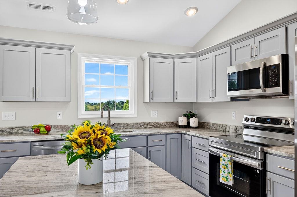 68 SUNSET BLVD, STAUNTON, Virginia 24401, 3 Bedrooms Bedrooms, ,2 BathroomsBathrooms,Residential,68 SUNSET BLVD,681209 MLS # 681209 68 SUNSET BLVD, STAUNTON, Virginia 24401, 3 Bedrooms Bedrooms, ,2 BathroomsBathrooms,Residential,68 SUNSET BLVD,681209 MLS # 681209