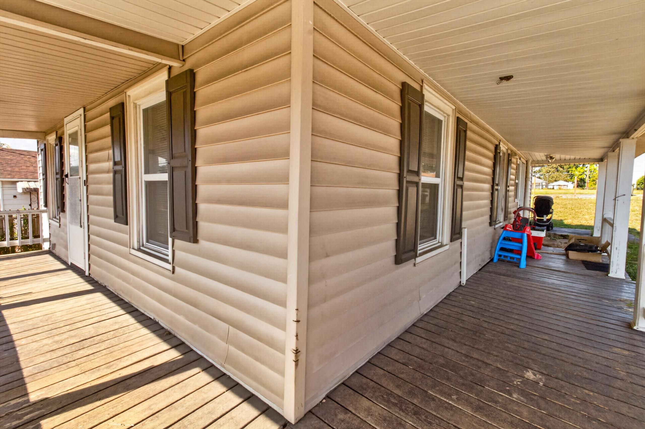 1539 N DELPHINE AVE, WAYNESBORO, Virginia 22980, 3 Bedrooms Bedrooms, ,1 BathroomBathrooms,Residential,1539 N DELPHINE AVE,681211 MLS # 681211 1539 N DELPHINE AVE, WAYNESBORO, Virginia 22980, 3 Bedrooms Bedrooms, ,1 BathroomBathrooms,Residential,1539 N DELPHINE AVE,681211 MLS # 681211