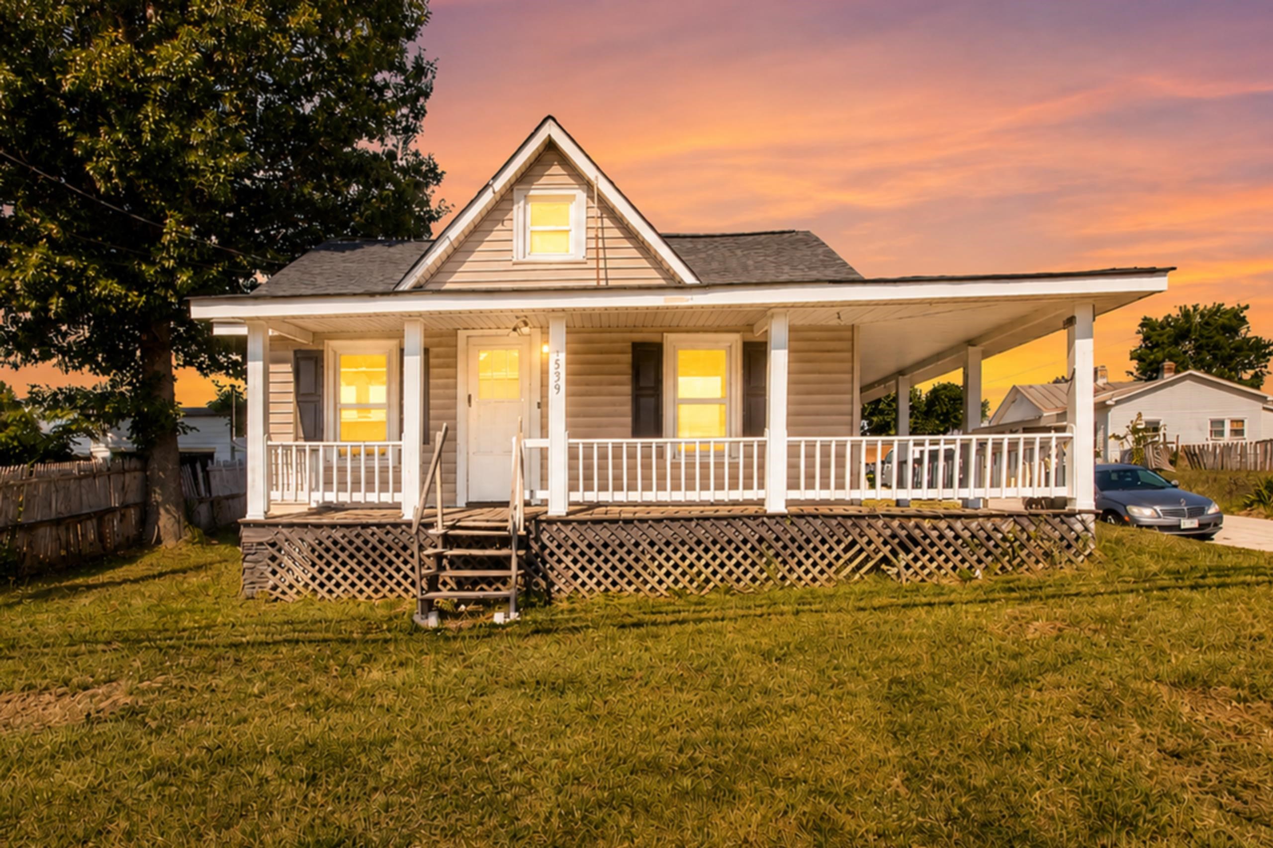 1539 N DELPHINE AVE, WAYNESBORO, Virginia 22980, 3 Bedrooms Bedrooms, ,1 BathroomBathrooms,Residential,1539 N DELPHINE AVE,681211 MLS # 681211 1539 N DELPHINE AVE, WAYNESBORO, Virginia 22980, 3 Bedrooms Bedrooms, ,1 BathroomBathrooms,Residential,1539 N DELPHINE AVE,681211 MLS # 681211