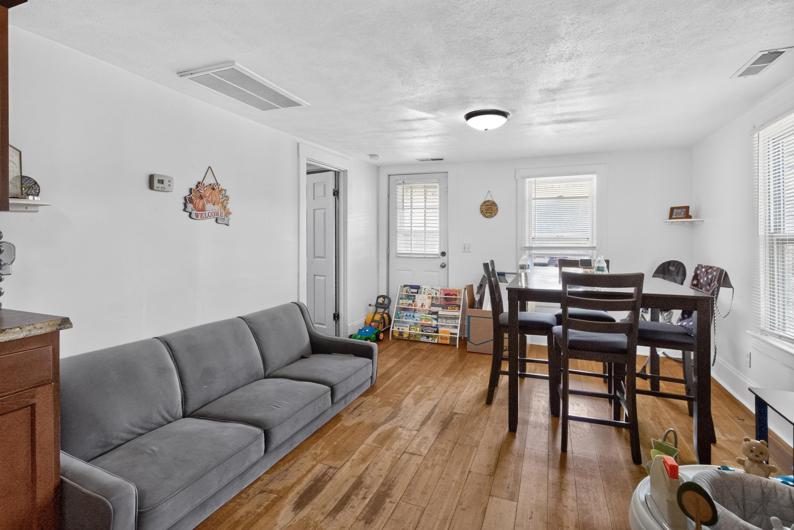 1539 N DELPHINE AVE, WAYNESBORO, Virginia 22980, 3 Bedrooms Bedrooms, ,1 BathroomBathrooms,Residential,1539 N DELPHINE AVE,681211 MLS # 681211 1539 N DELPHINE AVE, WAYNESBORO, Virginia 22980, 3 Bedrooms Bedrooms, ,1 BathroomBathrooms,Residential,1539 N DELPHINE AVE,681211 MLS # 681211
