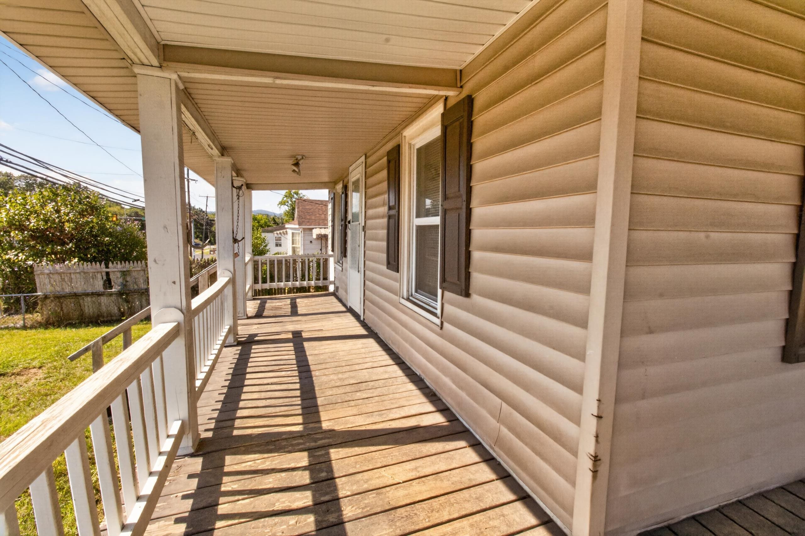 1539 N DELPHINE AVE, WAYNESBORO, Virginia 22980, 3 Bedrooms Bedrooms, ,1 BathroomBathrooms,Residential,1539 N DELPHINE AVE,681211 MLS # 681211 1539 N DELPHINE AVE, WAYNESBORO, Virginia 22980, 3 Bedrooms Bedrooms, ,1 BathroomBathrooms,Residential,1539 N DELPHINE AVE,681211 MLS # 681211