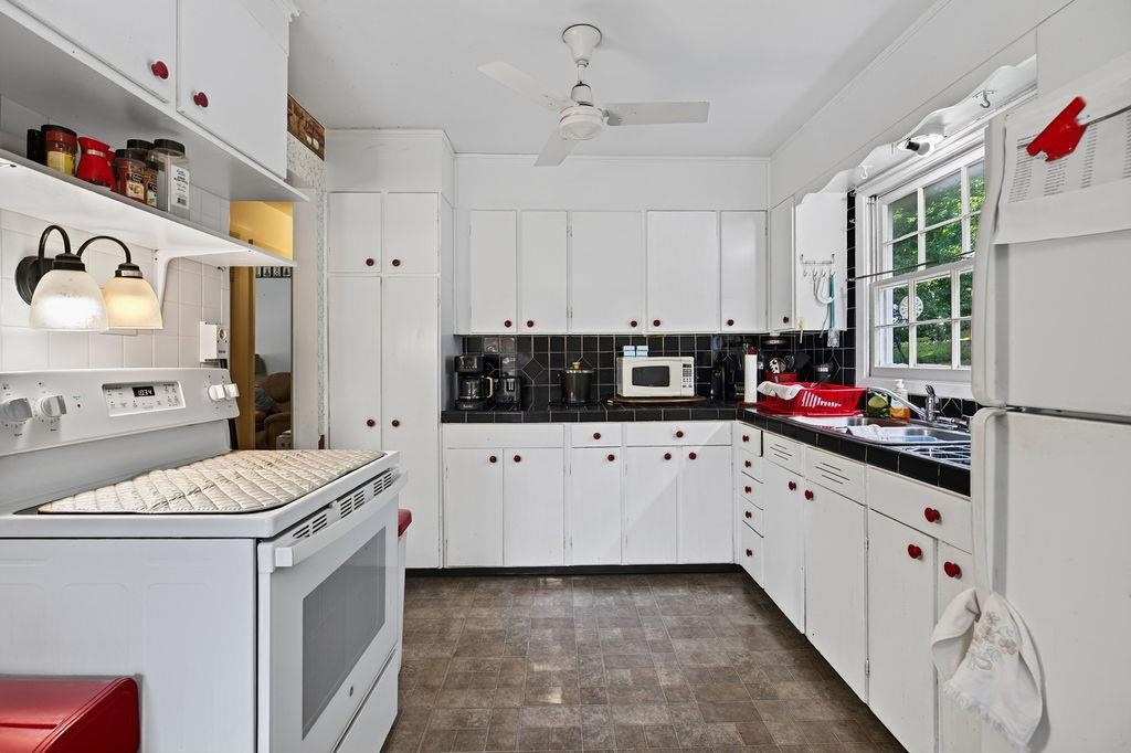 1781 SHUTTERLEE MILL RD, STAUNTON, Virginia 24401, 3 Bedrooms Bedrooms, ,1 BathroomBathrooms,Residential,1781 SHUTTERLEE MILL RD,681212 MLS # 681212 1781 SHUTTERLEE MILL RD, STAUNTON, Virginia 24401, 3 Bedrooms Bedrooms, ,1 BathroomBathrooms,Residential,1781 SHUTTERLEE MILL RD,681212 MLS # 681212