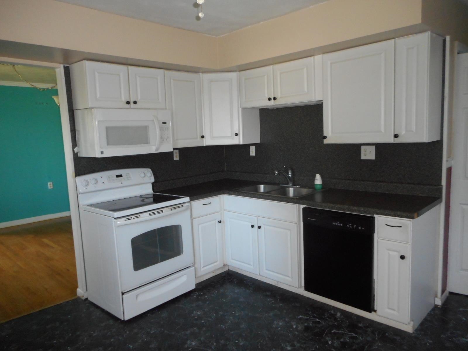 207 FOX HILL DR, STAUNTON, Virginia 24401, 3 Bedrooms Bedrooms, ,2 BathroomsBathrooms,Residential,Secretary of Veterans Affairs #224690,207 FOX HILL DR,681218 MLS # 681218 207 FOX HILL DR, STAUNTON, Virginia 24401, 3 Bedrooms Bedrooms, ,2 BathroomsBathrooms,Residential,Secretary of Veterans Affairs #224690,207 FOX HILL DR,681218 MLS # 681218