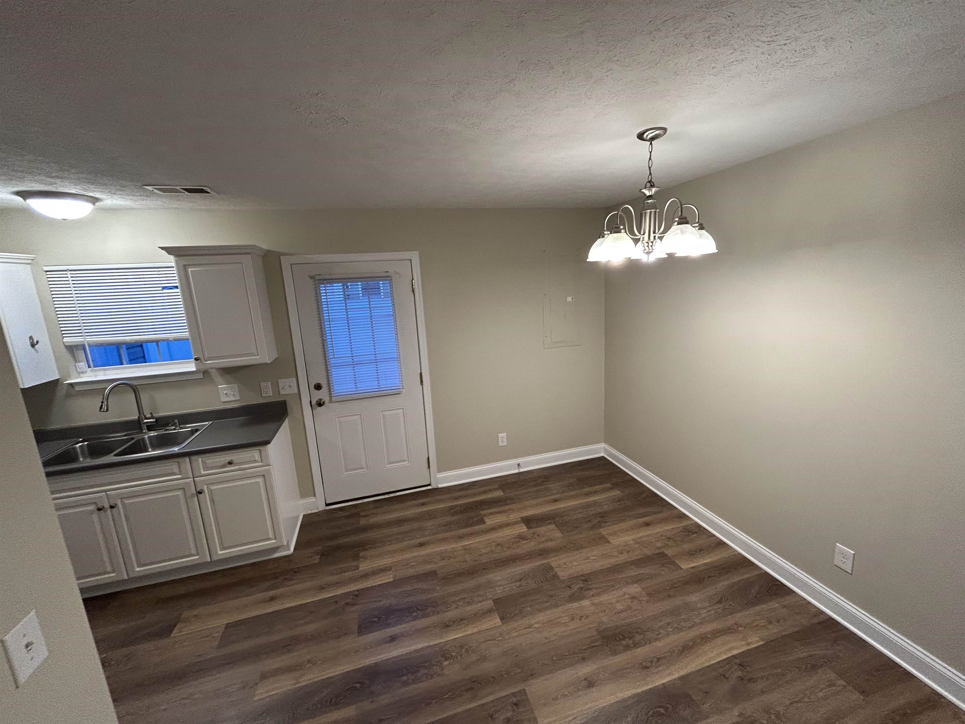 106 12TH ST, GROTTOES, Virginia 24441, 3 Bedrooms Bedrooms, ,1 BathroomBathrooms,Residential,106 12TH ST,681219 MLS # 681219 106 12TH ST, GROTTOES, Virginia 24441, 3 Bedrooms Bedrooms, ,1 BathroomBathrooms,Residential,106 12TH ST,681219 MLS # 681219