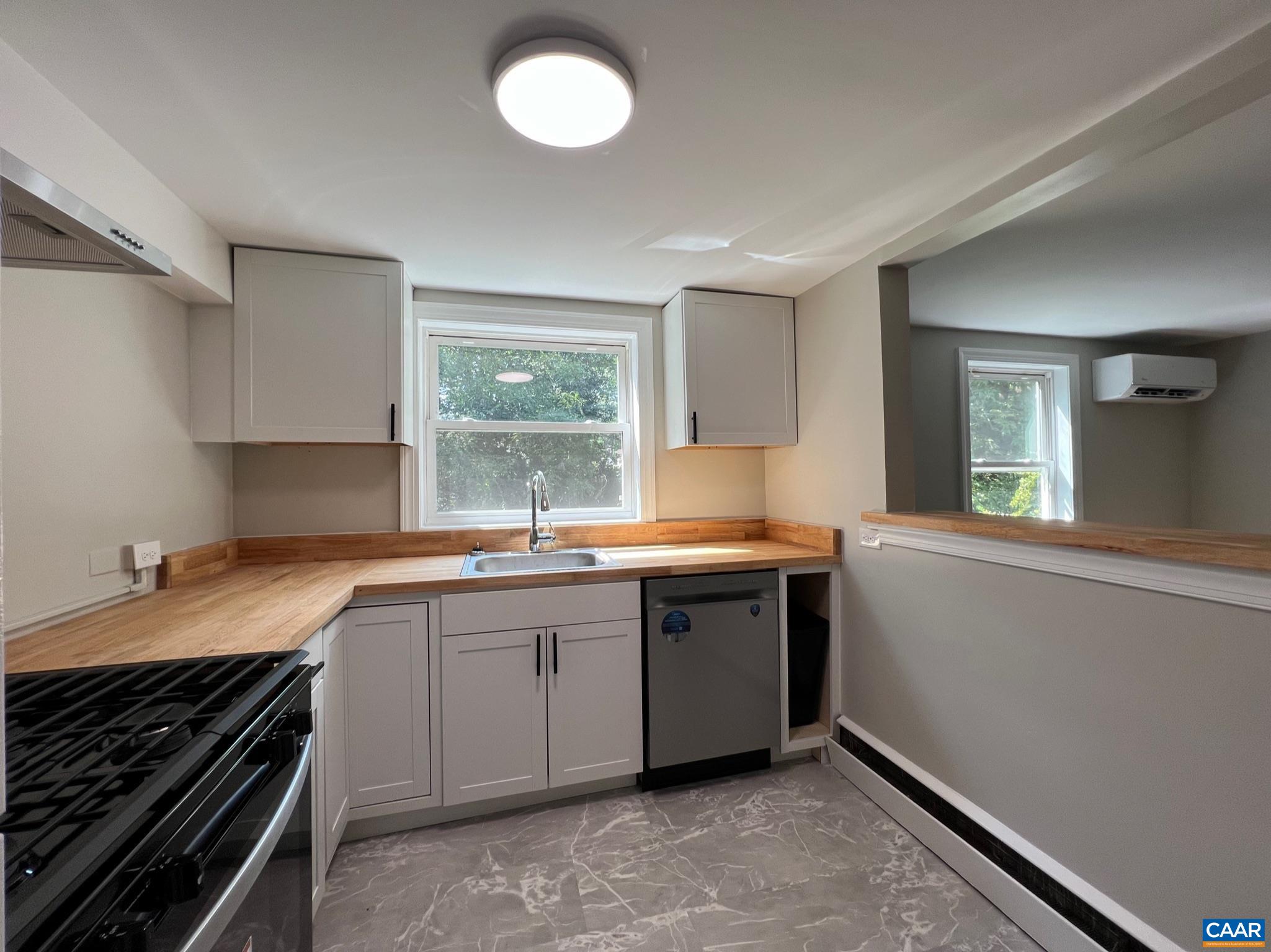 2525 WOODLAND DR, CHARLOTTESVILLE, Virginia 22903, 6 Bedrooms Bedrooms, ,3 BathroomsBathrooms,Residential,2525 WOODLAND DR,681220 MLS # 681220 2525 WOODLAND DR, CHARLOTTESVILLE, Virginia 22903, 6 Bedrooms Bedrooms, ,3 BathroomsBathrooms,Residential,2525 WOODLAND DR,681220 MLS # 681220