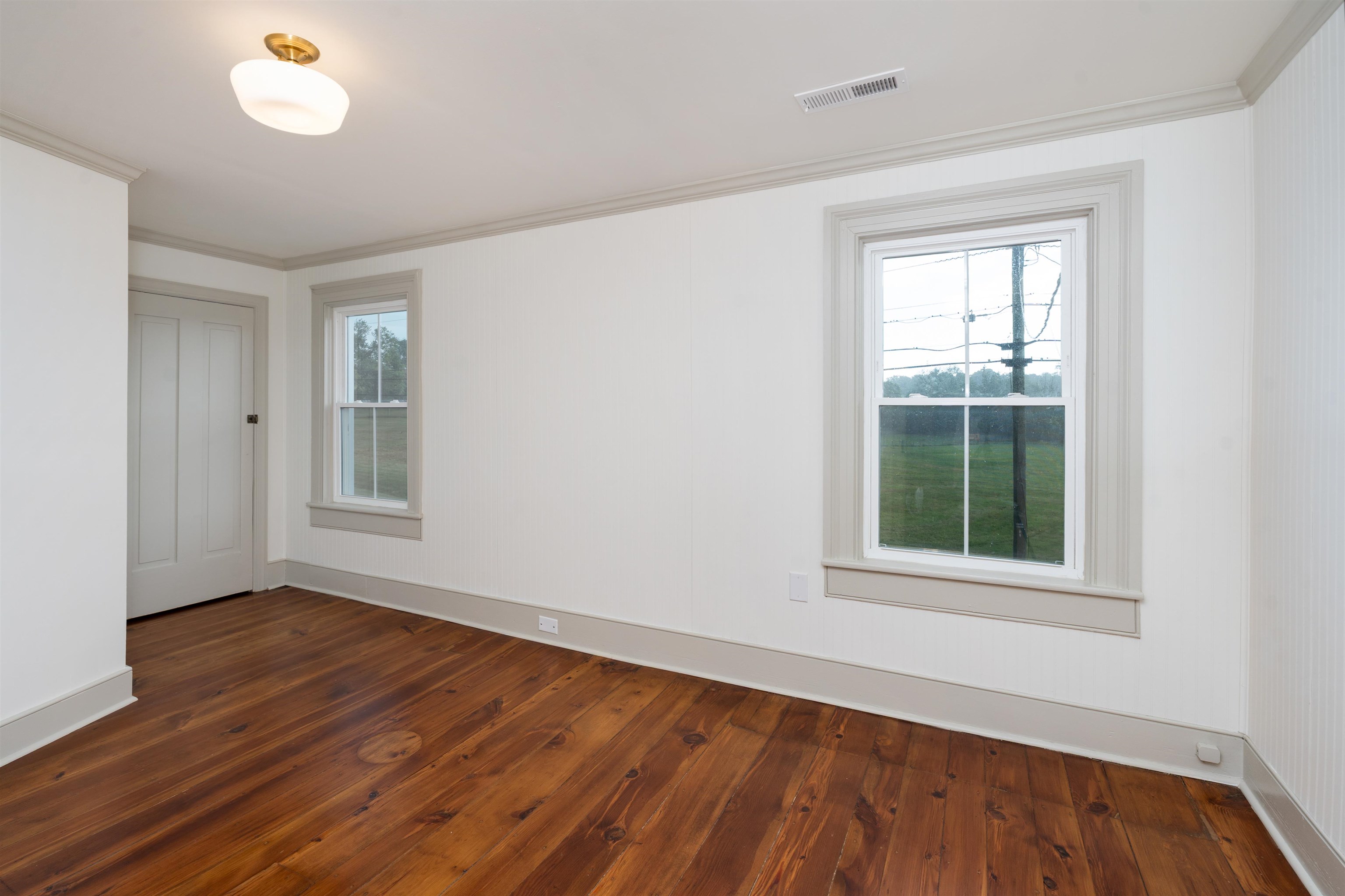 208 ORCHARD DR, TIMBERVILLE, Virginia 22853, 5 Bedrooms Bedrooms, ,2 BathroomsBathrooms,Residential,208 ORCHARD DR,681224 MLS # 681224