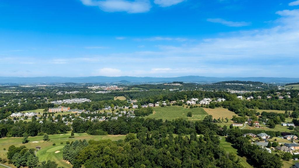 120 PELHAM PL, ROCKINGHAM, Virginia 22801, 5 Bedrooms Bedrooms, ,3 BathroomsBathrooms,Residential,120 PELHAM PL,681225 MLS # 681225
