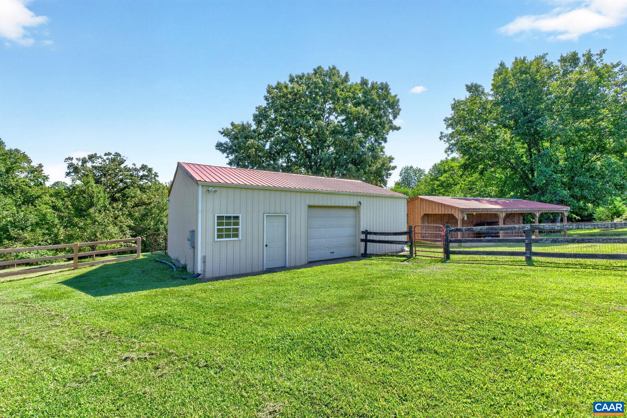6919 FREDERICKSBURG RD, BARBOURSVILLE, Virginia 22923, 4 Bedrooms Bedrooms, ,3 BathroomsBathrooms,Residential,6919 FREDERICKSBURG RD,681121 MLS # 681121