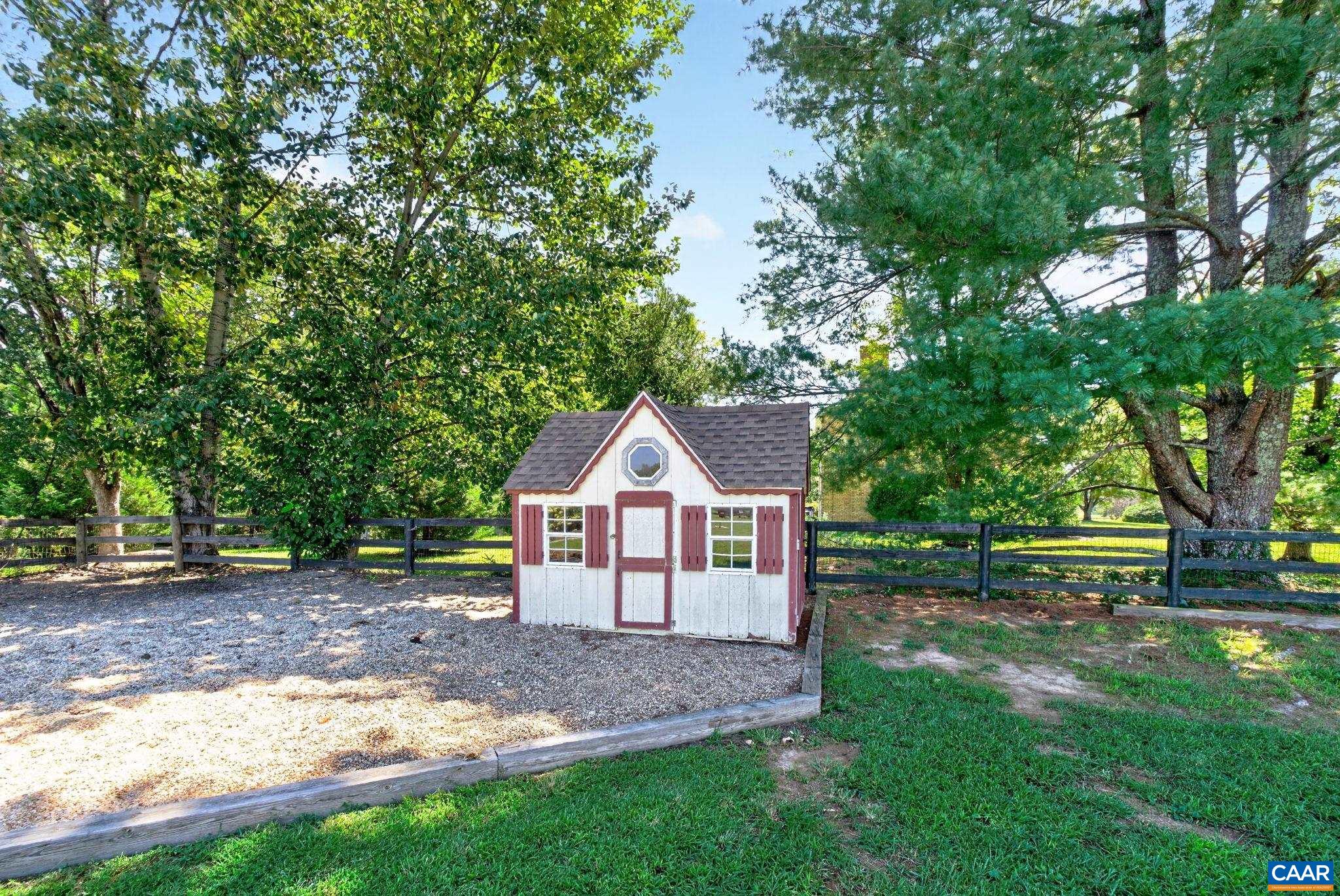 6919 FREDERICKSBURG RD, BARBOURSVILLE, Virginia 22923, 4 Bedrooms Bedrooms, ,3 BathroomsBathrooms,Residential,6919 FREDERICKSBURG RD,681121 MLS # 681121