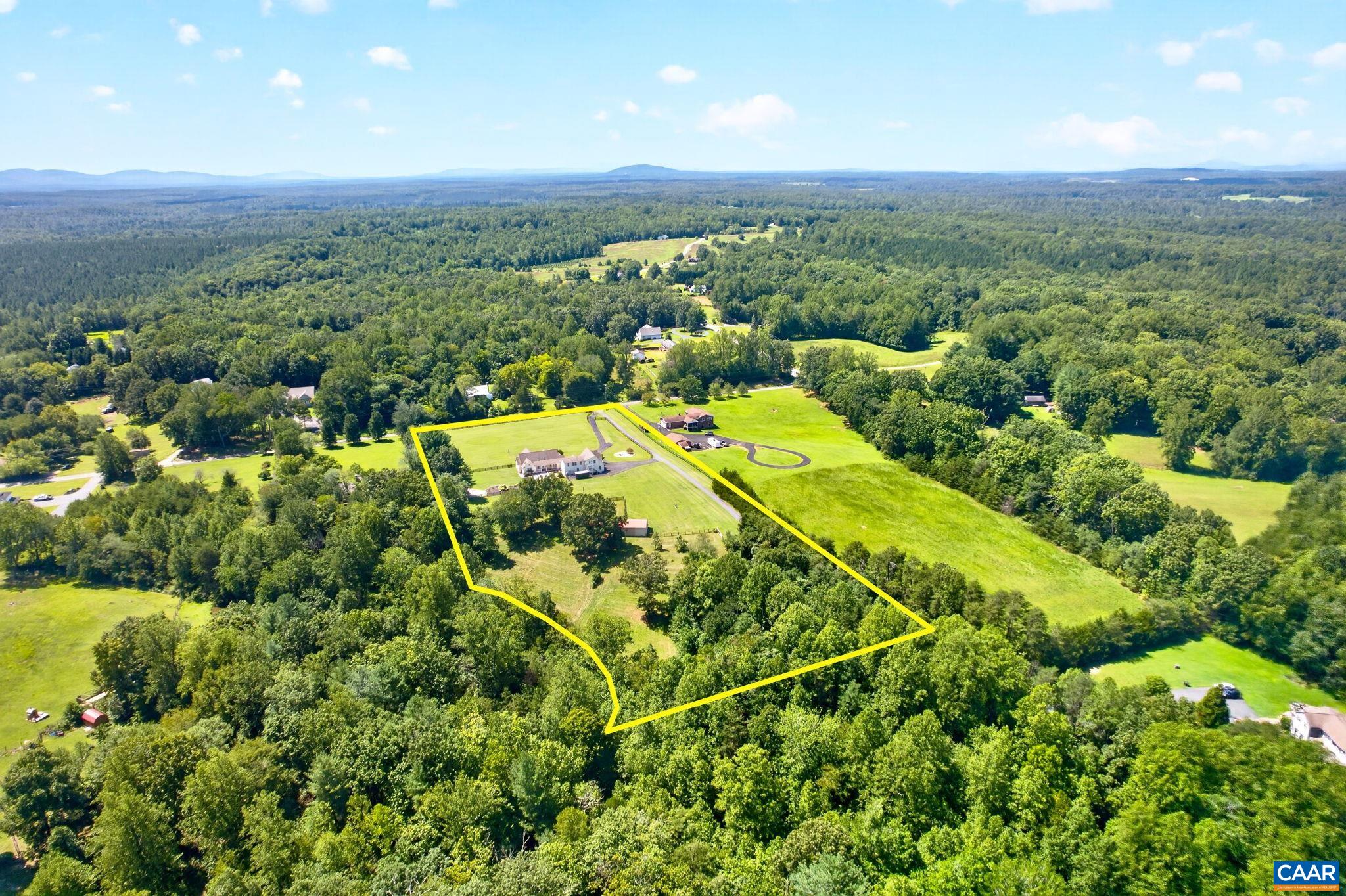 6919 FREDERICKSBURG RD, BARBOURSVILLE, Virginia 22923, 4 Bedrooms Bedrooms, ,3 BathroomsBathrooms,Residential,6919 FREDERICKSBURG RD,681121 MLS # 681121