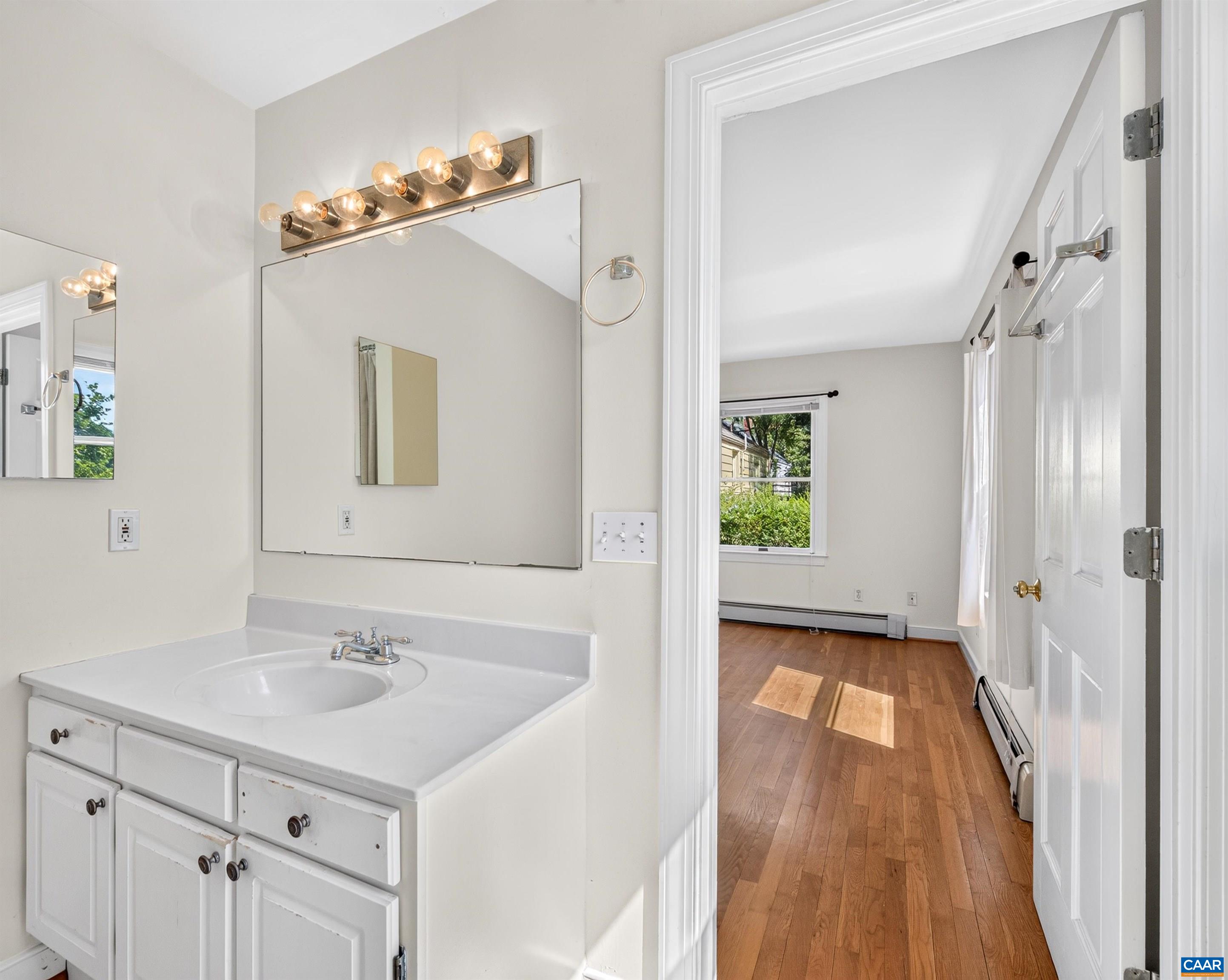 118 SUMMIT ST, CHARLOTTESVILLE, Virginia 22903, 3 Bedrooms Bedrooms, ,2 BathroomsBathrooms,Residential,118 SUMMIT ST,681169 MLS # 681169