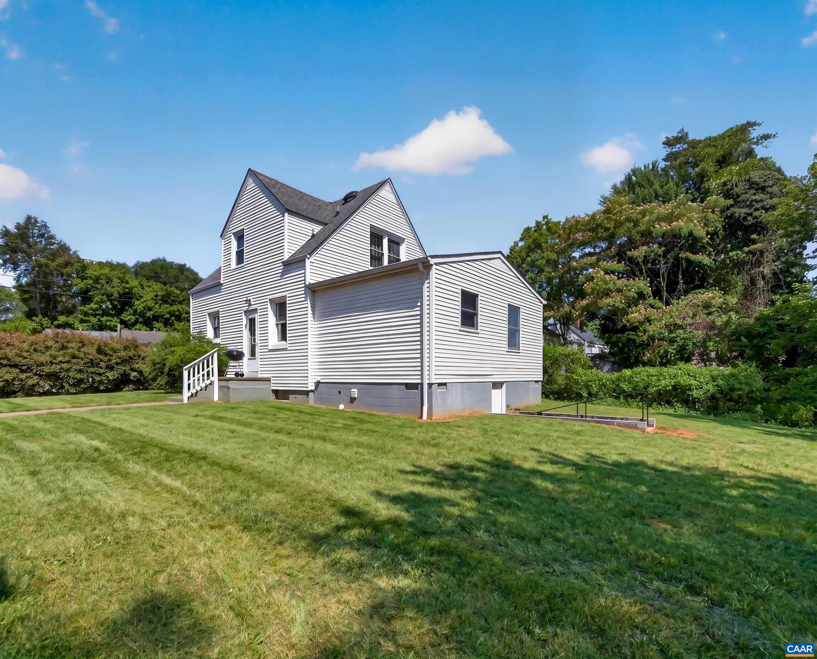 118 SUMMIT ST, CHARLOTTESVILLE, Virginia 22903, 3 Bedrooms Bedrooms, ,2 BathroomsBathrooms,Residential,118 SUMMIT ST,681169 MLS # 681169