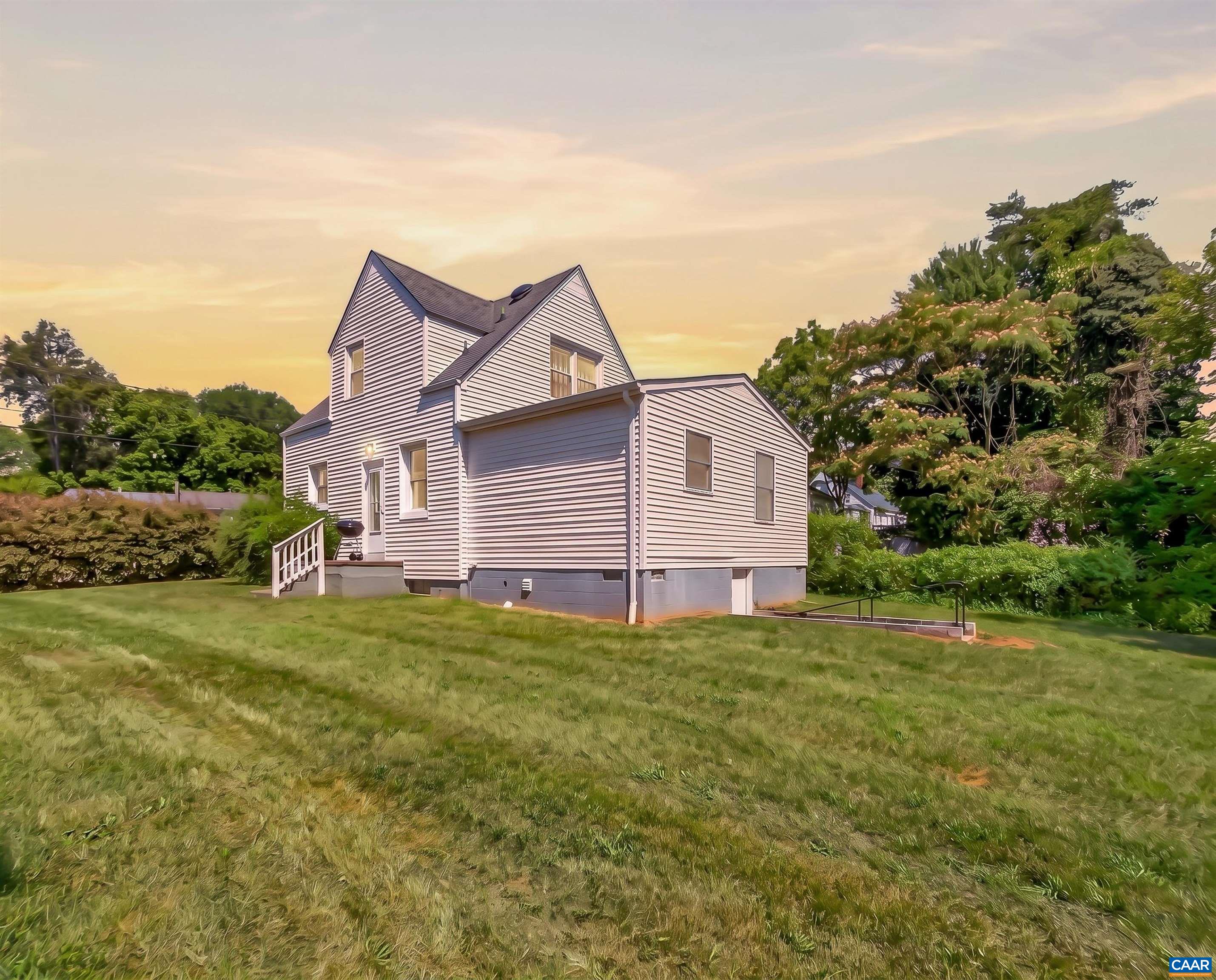 118 SUMMIT ST, CHARLOTTESVILLE, Virginia 22903, 3 Bedrooms Bedrooms, ,2 BathroomsBathrooms,Residential,118 SUMMIT ST,681169 MLS # 681169