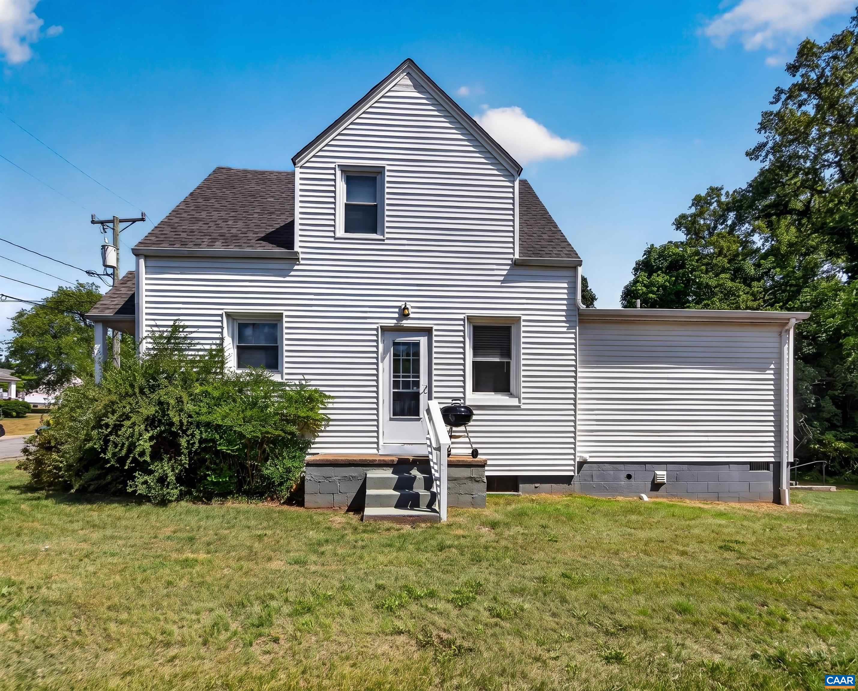 118 SUMMIT ST, CHARLOTTESVILLE, Virginia 22903, 3 Bedrooms Bedrooms, ,2 BathroomsBathrooms,Residential,118 SUMMIT ST,681169 MLS # 681169