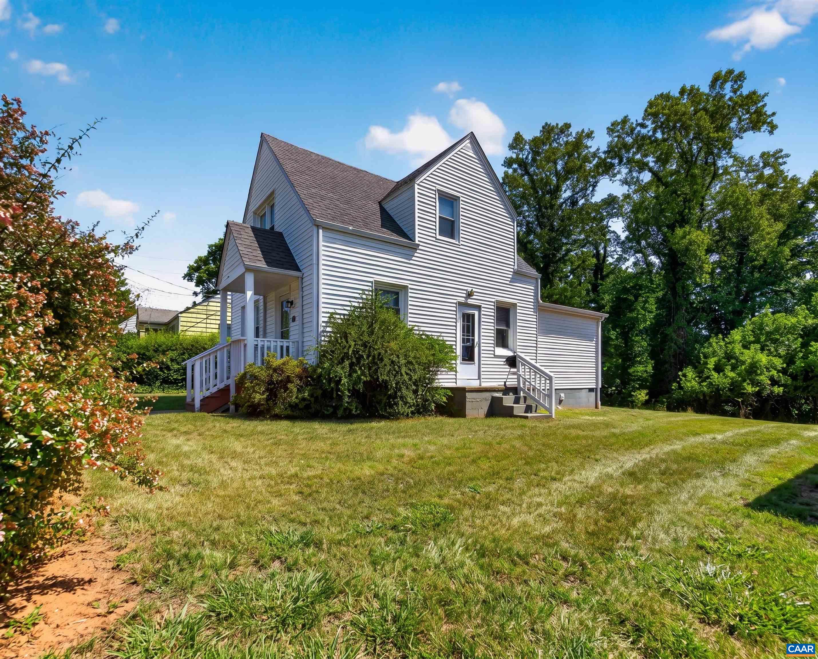 118 SUMMIT ST, CHARLOTTESVILLE, Virginia 22903, 3 Bedrooms Bedrooms, ,2 BathroomsBathrooms,Residential,118 SUMMIT ST,681169 MLS # 681169
