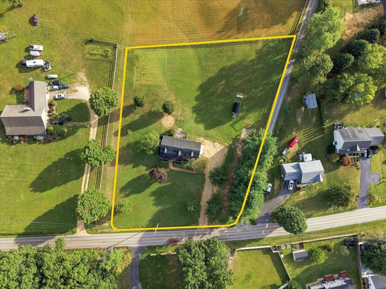 786 LADD RD, FISHERSVILLE, Virginia 22939, 4 Bedrooms Bedrooms, ,2 BathroomsBathrooms,Residential,786 LADD RD,681230 MLS # 681230 786 LADD RD, FISHERSVILLE, Virginia 22939, 4 Bedrooms Bedrooms, ,2 BathroomsBathrooms,Residential,786 LADD RD,681230 MLS # 681230