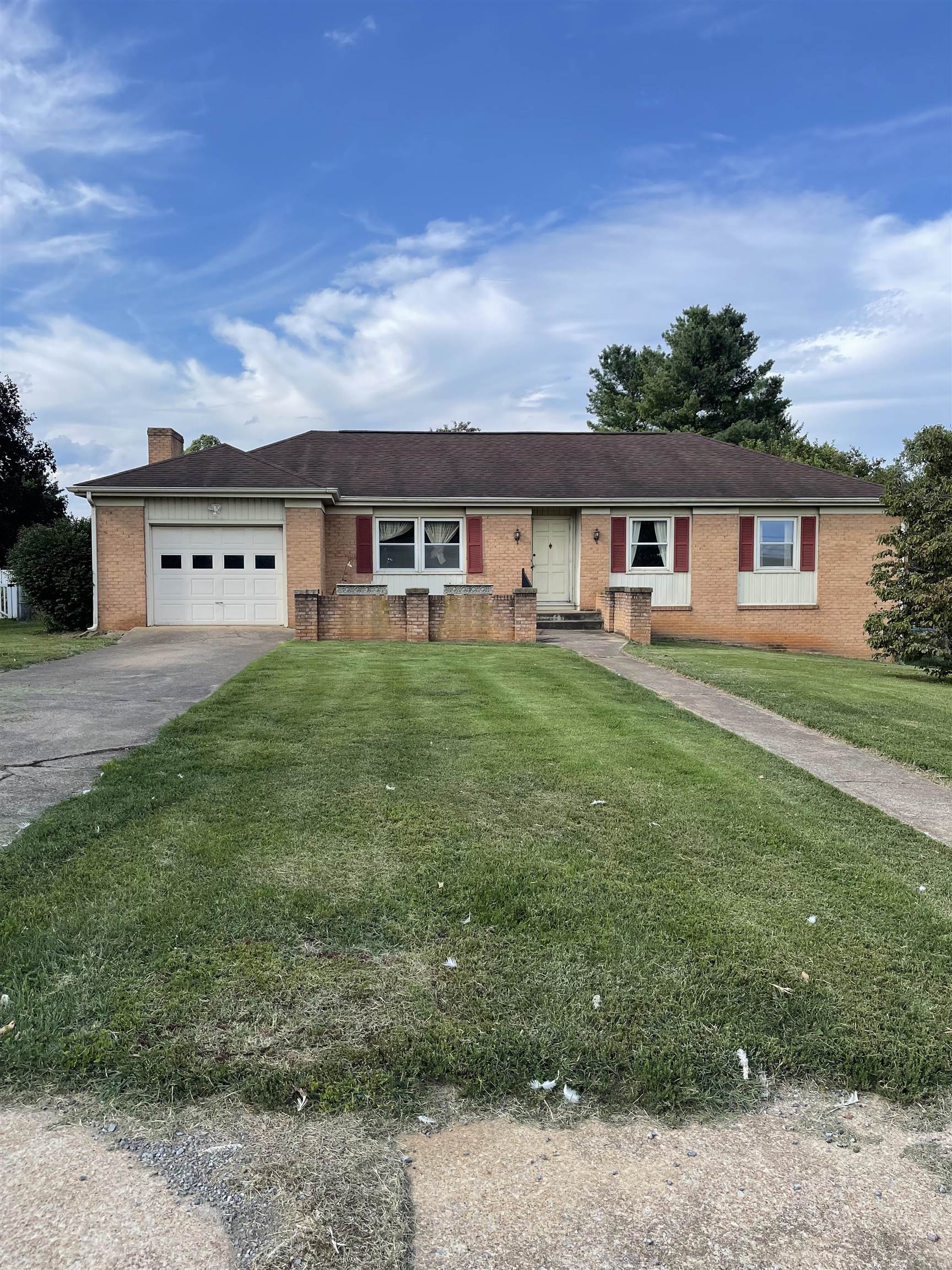 3660 RAWLEY PIKE, ROCKINGHAM, Virginia 22801, 3 Bedrooms Bedrooms, ,2 BathroomsBathrooms,Residential,3660 RAWLEY PIKE,681233 MLS # 681233 3660 RAWLEY PIKE, ROCKINGHAM, Virginia 22801, 3 Bedrooms Bedrooms, ,2 BathroomsBathrooms,Residential,3660 RAWLEY PIKE,681233 MLS # 681233