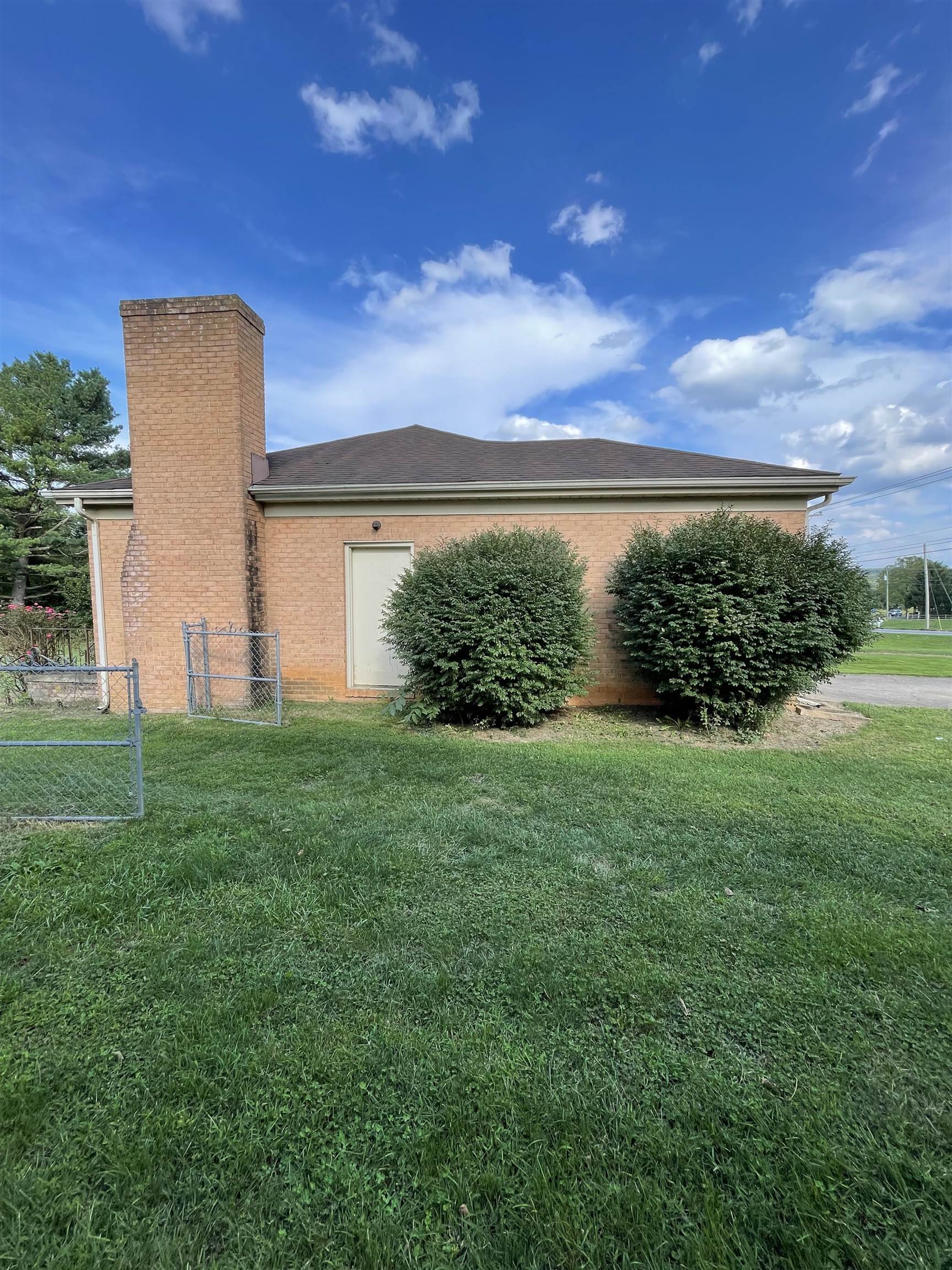 3660 RAWLEY PIKE, ROCKINGHAM, Virginia 22801, 3 Bedrooms Bedrooms, ,2 BathroomsBathrooms,Residential,3660 RAWLEY PIKE,681233 MLS # 681233 3660 RAWLEY PIKE, ROCKINGHAM, Virginia 22801, 3 Bedrooms Bedrooms, ,2 BathroomsBathrooms,Residential,3660 RAWLEY PIKE,681233 MLS # 681233