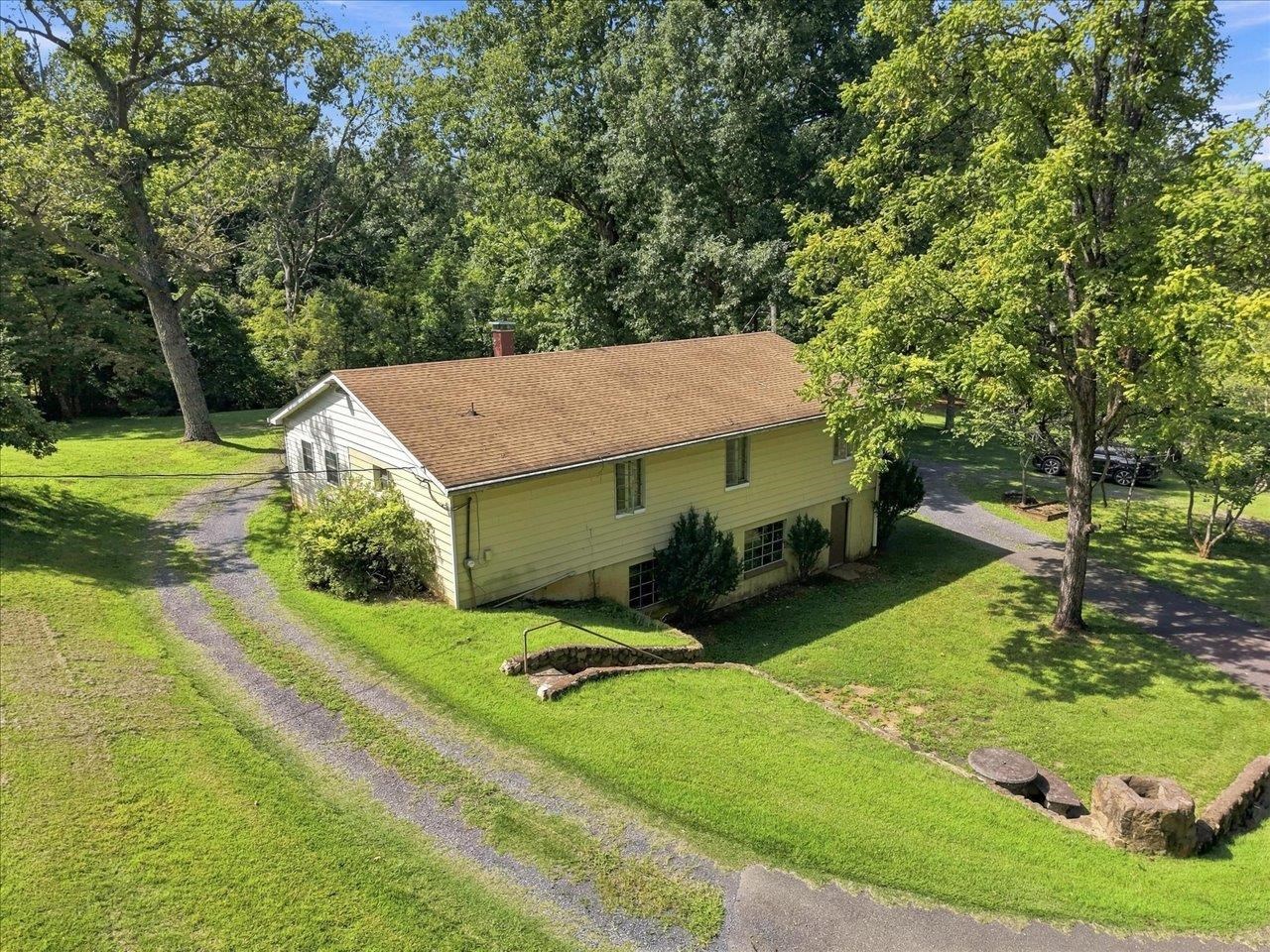 2179 GREENFIELD RD, AFTON, Virginia 22920, 3 Bedrooms Bedrooms, ,1 BathroomBathrooms,Residential,2179 GREENFIELD RD,681235 MLS # 681235 2179 GREENFIELD RD, AFTON, Virginia 22920, 3 Bedrooms Bedrooms, ,1 BathroomBathrooms,Residential,2179 GREENFIELD RD,681235 MLS # 681235