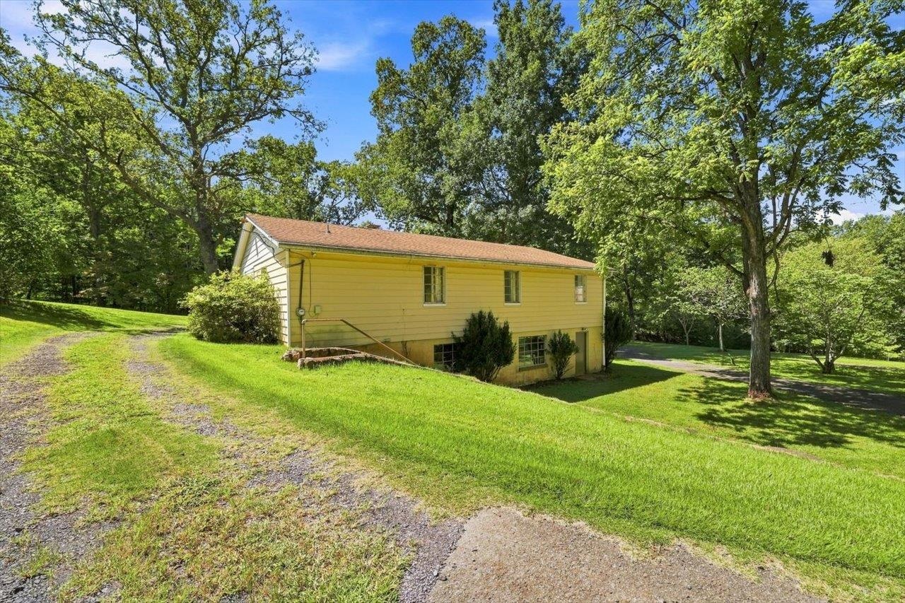 2179 GREENFIELD RD, AFTON, Virginia 22920, 3 Bedrooms Bedrooms, ,1 BathroomBathrooms,Residential,2179 GREENFIELD RD,681235 MLS # 681235 2179 GREENFIELD RD, AFTON, Virginia 22920, 3 Bedrooms Bedrooms, ,1 BathroomBathrooms,Residential,2179 GREENFIELD RD,681235 MLS # 681235