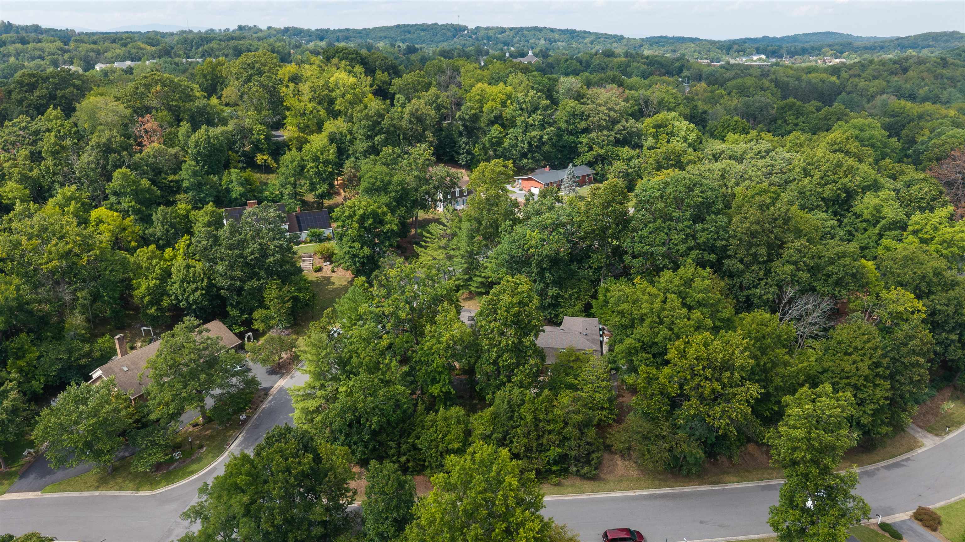 890 BLUE RIDGE DR, STAUNTON, Virginia 24401, 6 Bedrooms Bedrooms, ,5 BathroomsBathrooms,Residential,890 BLUE RIDGE DR,681238 MLS # 681238