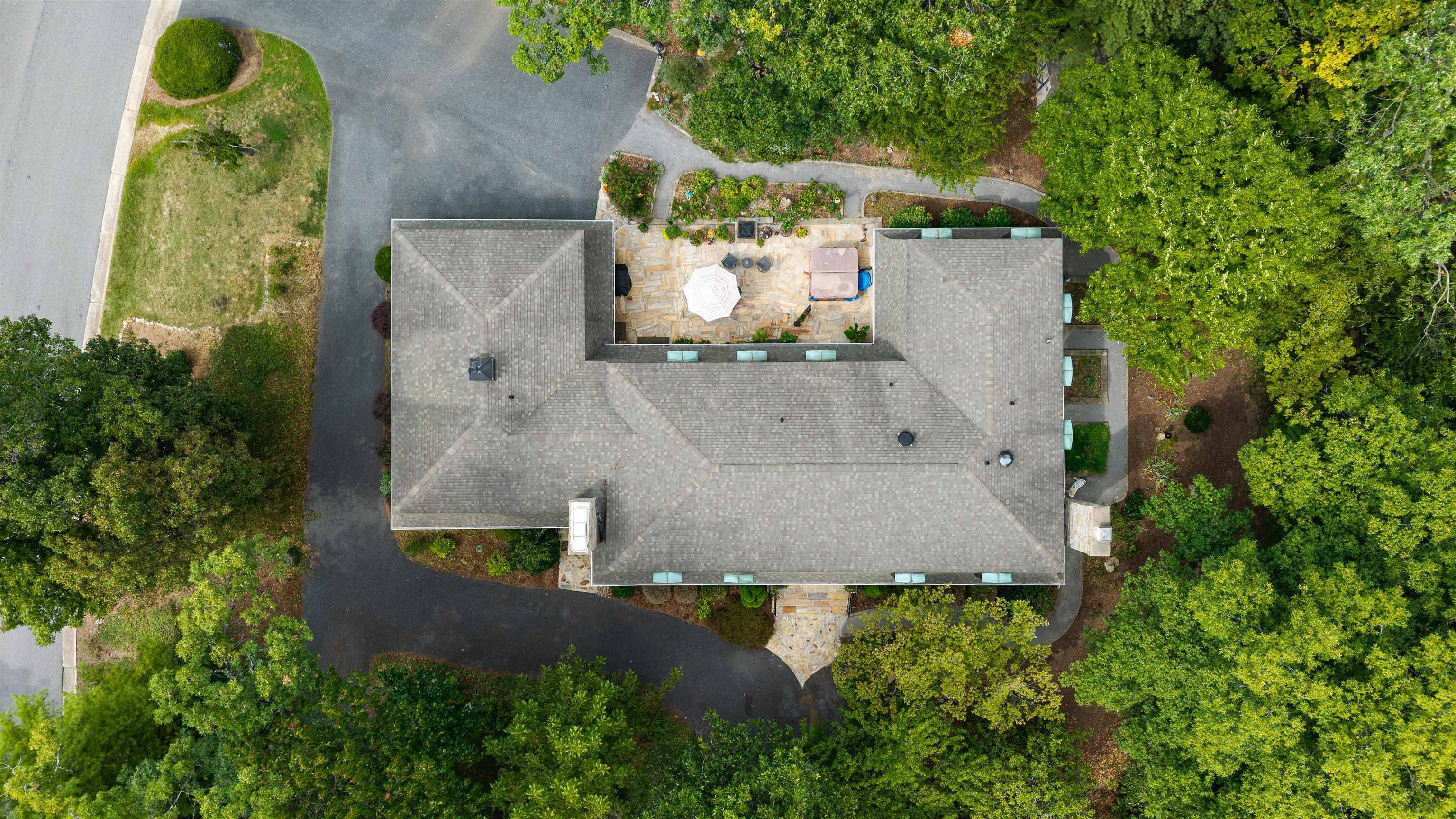 890 BLUE RIDGE DR, STAUNTON, Virginia 24401, 6 Bedrooms Bedrooms, ,5 BathroomsBathrooms,Residential,890 BLUE RIDGE DR,681238 MLS # 681238