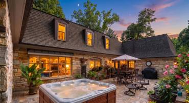 890 BLUE RIDGE DR, STAUNTON, Virginia 24401, 6 Bedrooms Bedrooms, ,5 BathroomsBathrooms,Residential,890 BLUE RIDGE DR,681238 MLS # 681238