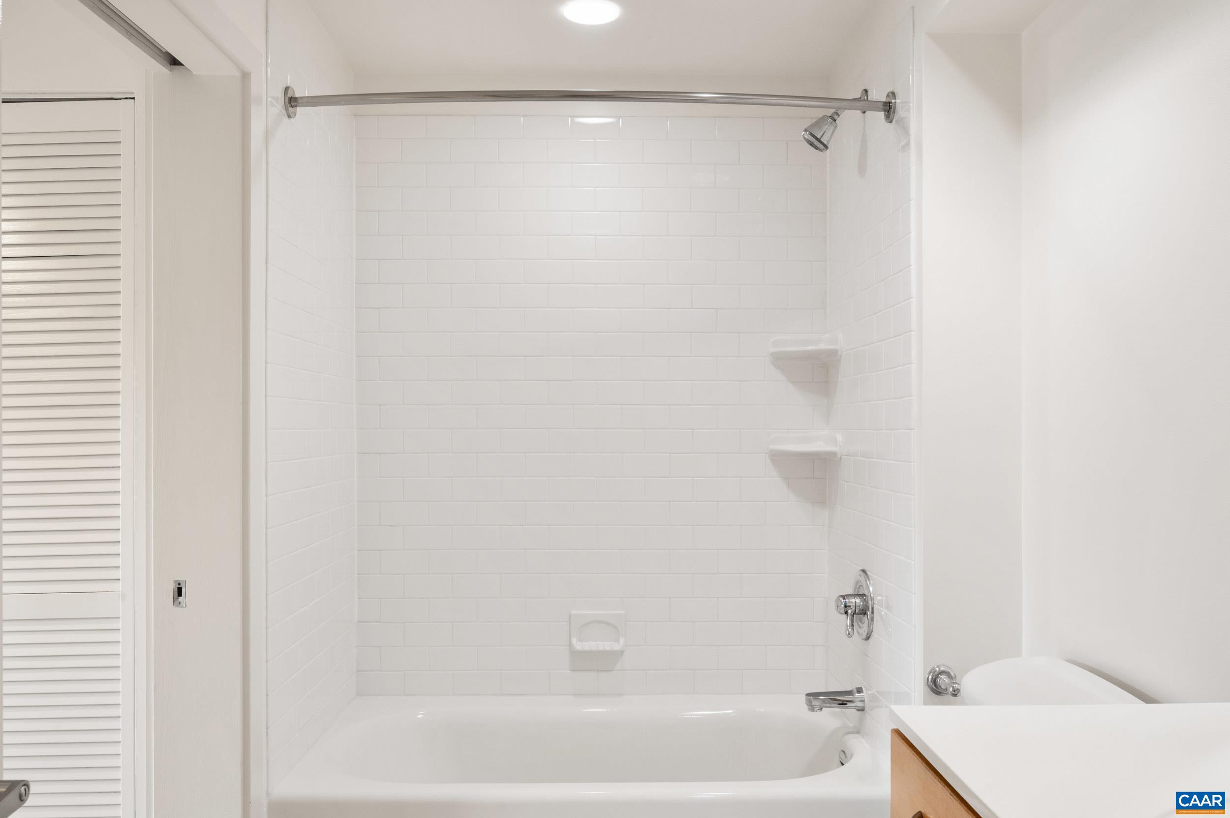 428 MONROE LN, CHARLOTTESVILLE, Virginia 22903, 1 Bedroom Bedrooms, ,1 BathroomBathrooms,Residential,428 MONROE LN,681239 MLS # 681239 428 MONROE LN, CHARLOTTESVILLE, Virginia 22903, 1 Bedroom Bedrooms, ,1 BathroomBathrooms,Residential,428 MONROE LN,681239 MLS # 681239