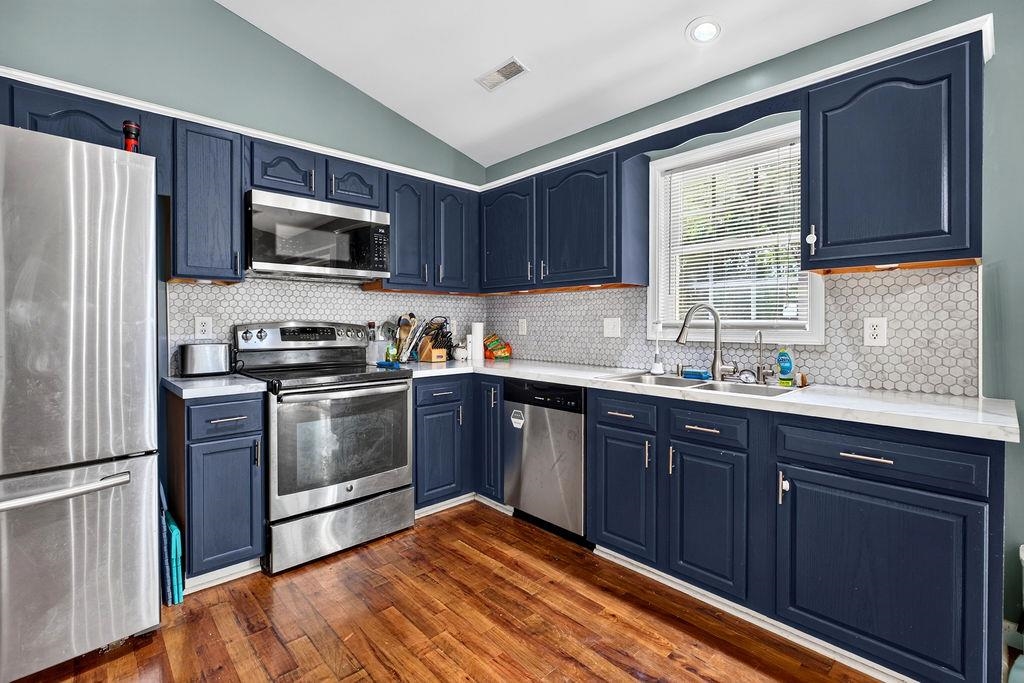 1401 STUART ST, STAUNTON, Virginia 24401, 3 Bedrooms Bedrooms, ,2 BathroomsBathrooms,Residential,1401 STUART ST,681241 MLS # 681241
