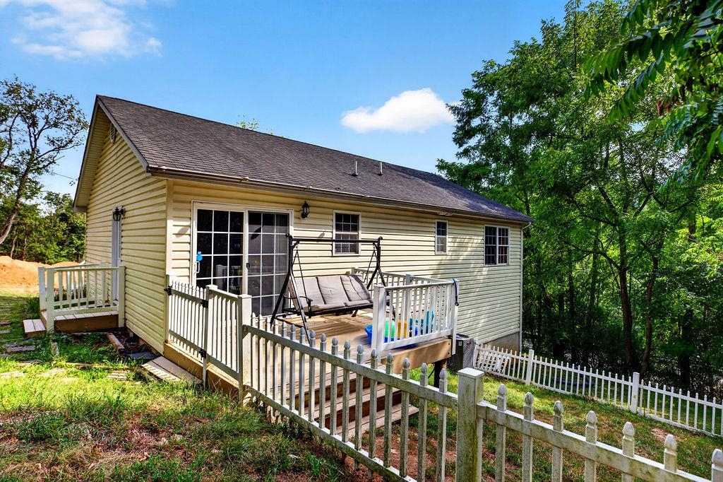 1401 STUART ST, STAUNTON, Virginia 24401, 3 Bedrooms Bedrooms, ,2 BathroomsBathrooms,Residential,1401 STUART ST,681241 MLS # 681241