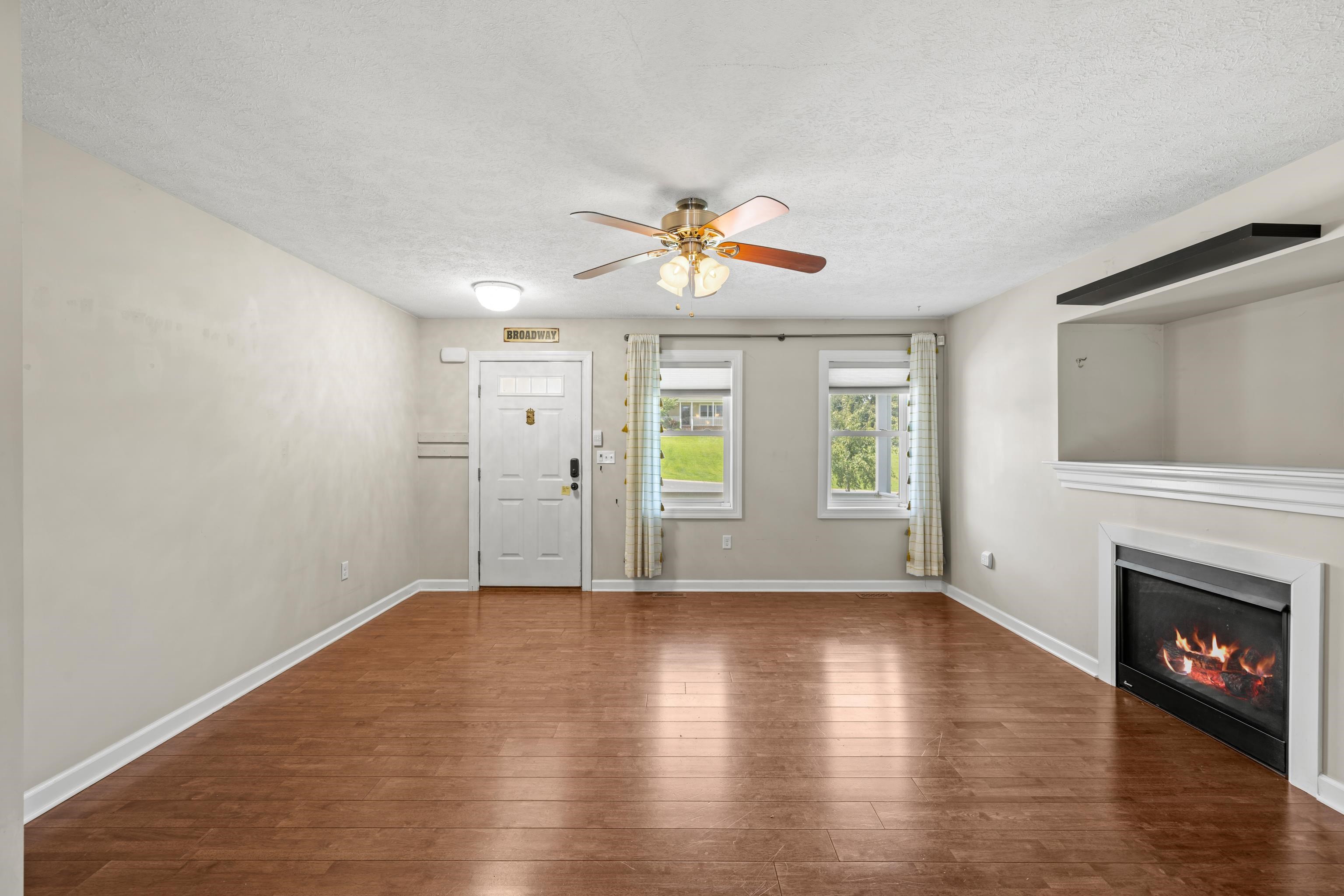 315 RUSTIC AVE, BROADWAY, Virginia 22815, 4 Bedrooms Bedrooms, ,2 BathroomsBathrooms,Residential,315 RUSTIC AVE,681242 MLS # 681242 315 RUSTIC AVE, BROADWAY, Virginia 22815, 4 Bedrooms Bedrooms, ,2 BathroomsBathrooms,Residential,315 RUSTIC AVE,681242 MLS # 681242