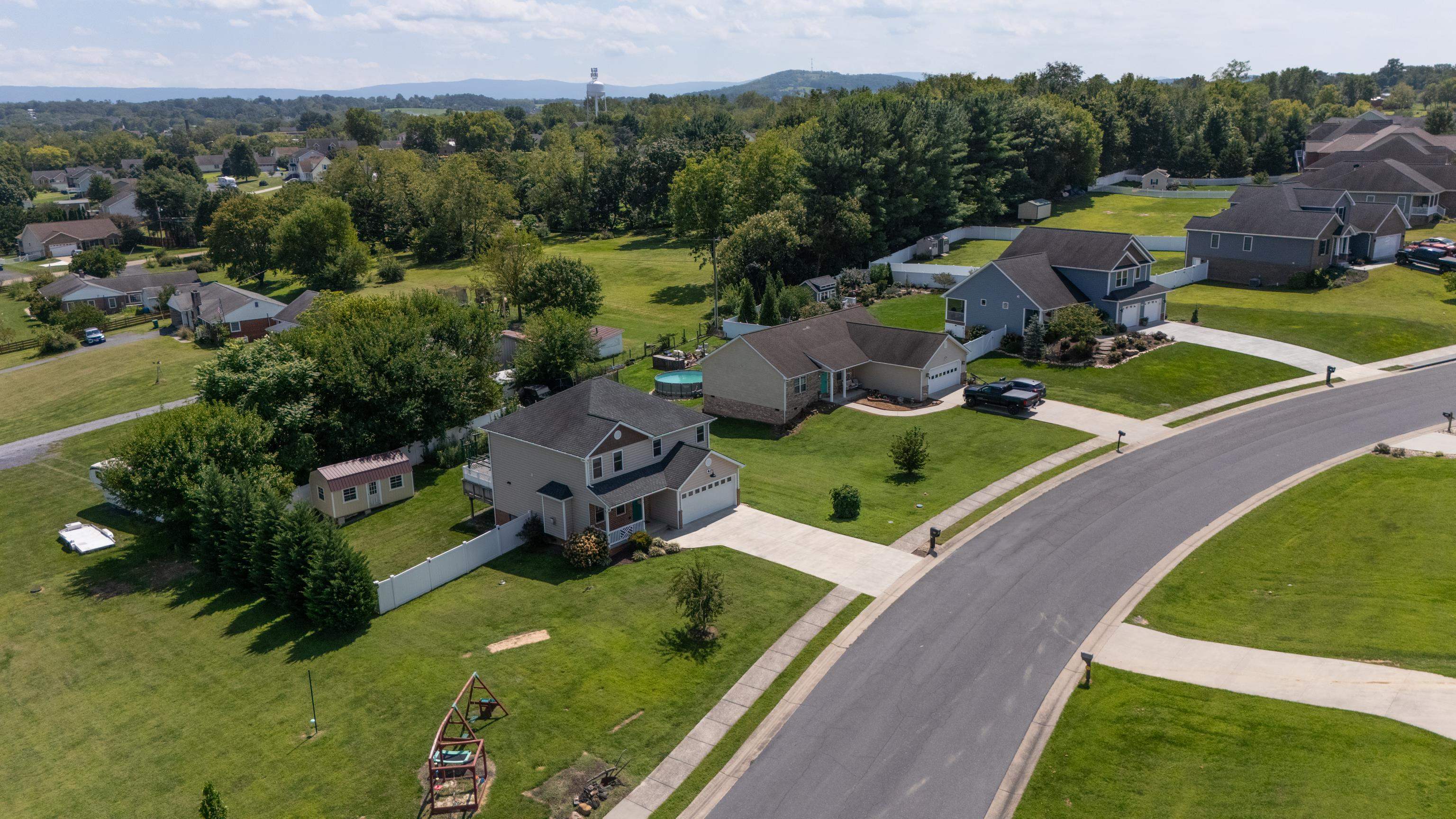315 RUSTIC AVE, BROADWAY, Virginia 22815, 4 Bedrooms Bedrooms, ,2 BathroomsBathrooms,Residential,315 RUSTIC AVE,681242 MLS # 681242 315 RUSTIC AVE, BROADWAY, Virginia 22815, 4 Bedrooms Bedrooms, ,2 BathroomsBathrooms,Residential,315 RUSTIC AVE,681242 MLS # 681242