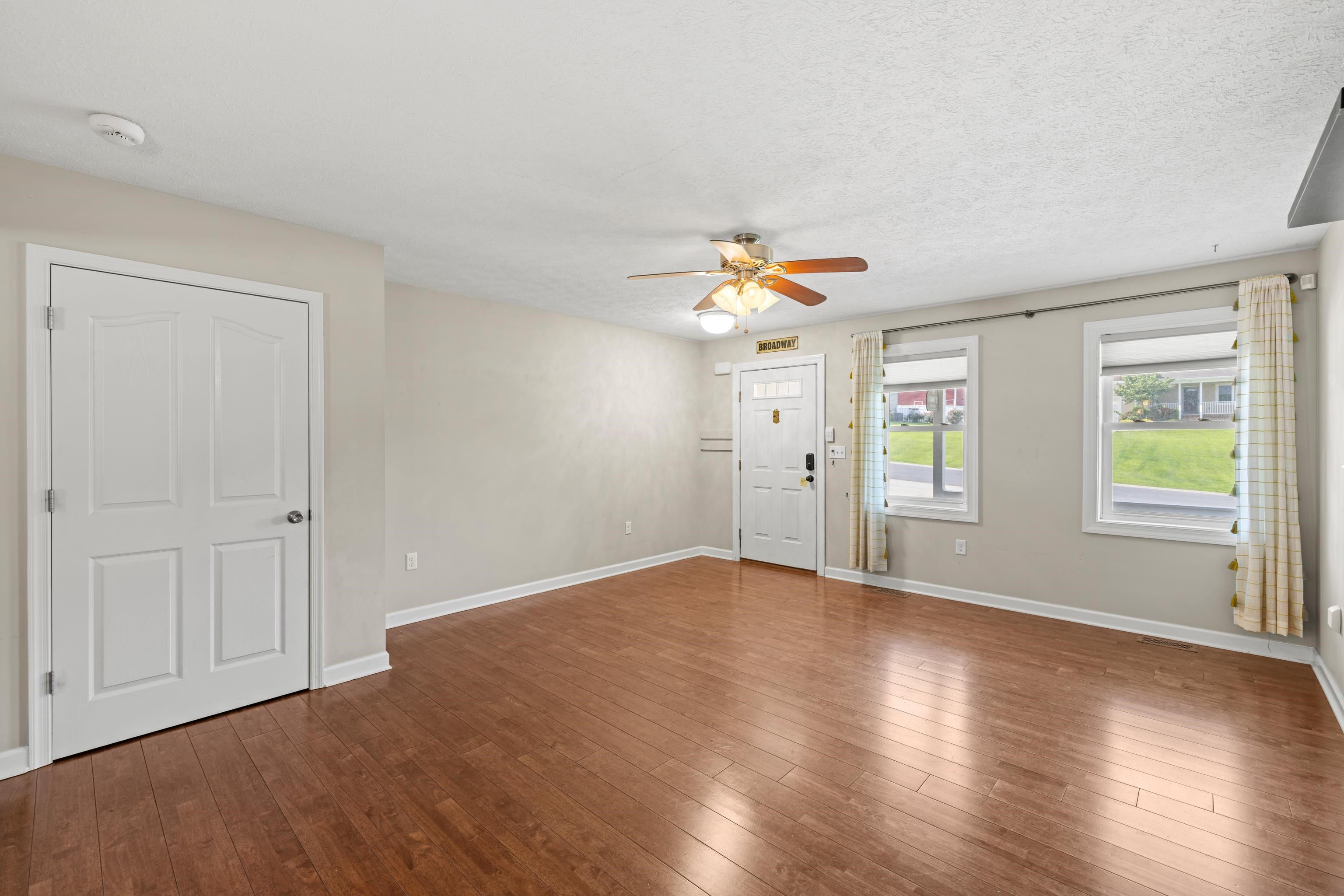 315 RUSTIC AVE, BROADWAY, Virginia 22815, 4 Bedrooms Bedrooms, ,2 BathroomsBathrooms,Residential,315 RUSTIC AVE,681242 MLS # 681242 315 RUSTIC AVE, BROADWAY, Virginia 22815, 4 Bedrooms Bedrooms, ,2 BathroomsBathrooms,Residential,315 RUSTIC AVE,681242 MLS # 681242