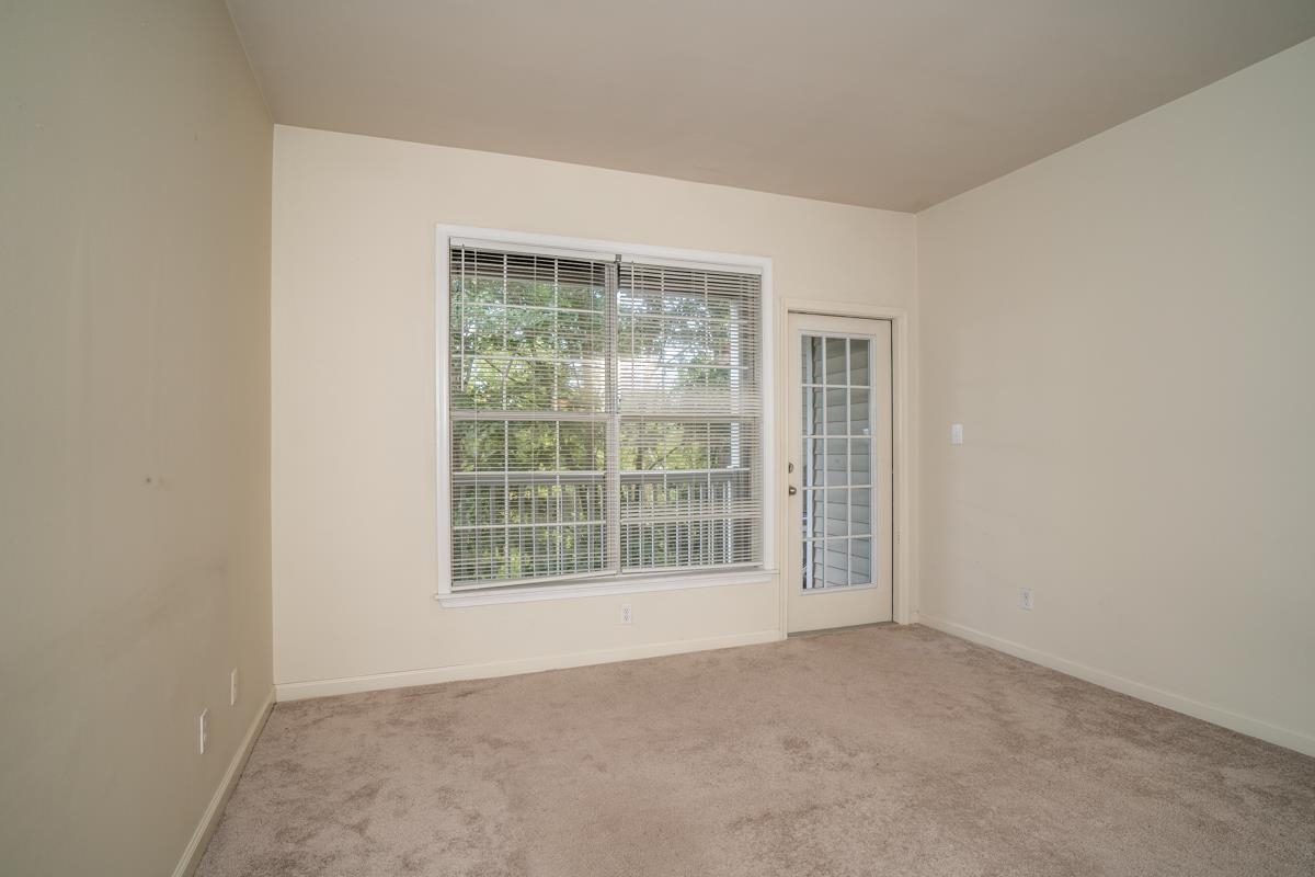 300 RIVERBEND DR, CHARLOTTESVILLE, Virginia 22902, 2 Bedrooms Bedrooms, ,2 BathroomsBathrooms,Residential,300 RIVERBEND DR,681245 MLS # 681245 300 RIVERBEND DR, CHARLOTTESVILLE, Virginia 22902, 2 Bedrooms Bedrooms, ,2 BathroomsBathrooms,Residential,300 RIVERBEND DR,681245 MLS # 681245
