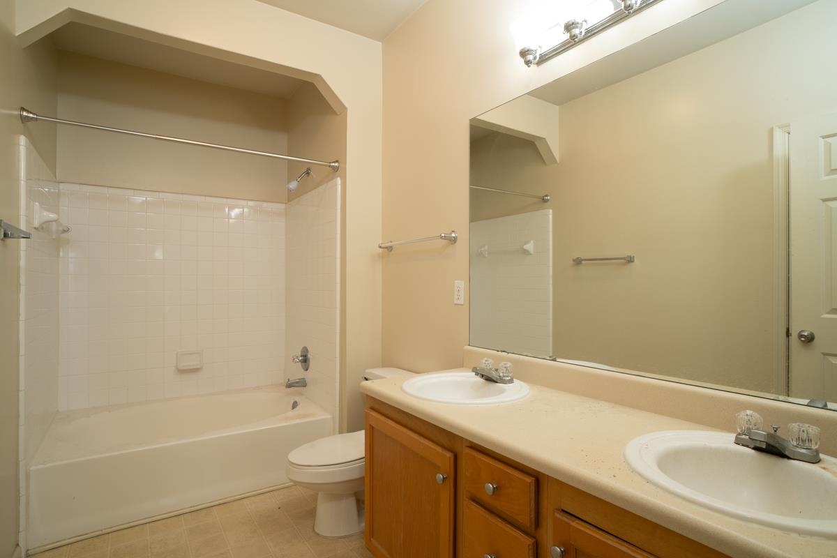 300 RIVERBEND DR, CHARLOTTESVILLE, Virginia 22902, 2 Bedrooms Bedrooms, ,2 BathroomsBathrooms,Residential,300 RIVERBEND DR,681245 MLS # 681245 300 RIVERBEND DR, CHARLOTTESVILLE, Virginia 22902, 2 Bedrooms Bedrooms, ,2 BathroomsBathrooms,Residential,300 RIVERBEND DR,681245 MLS # 681245