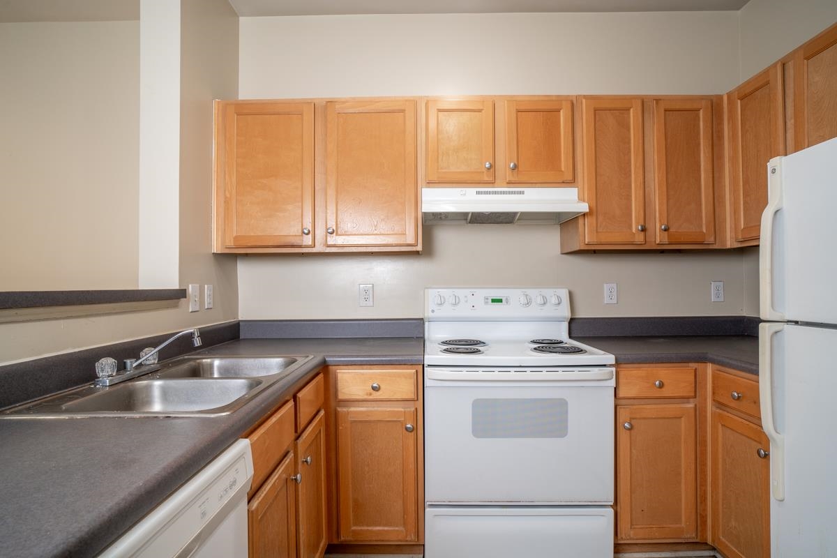 300 RIVERBEND DR, CHARLOTTESVILLE, Virginia 22902, 2 Bedrooms Bedrooms, ,2 BathroomsBathrooms,Residential,300 RIVERBEND DR,681245 MLS # 681245 300 RIVERBEND DR, CHARLOTTESVILLE, Virginia 22902, 2 Bedrooms Bedrooms, ,2 BathroomsBathrooms,Residential,300 RIVERBEND DR,681245 MLS # 681245