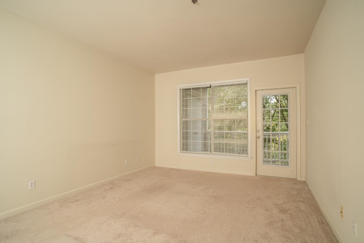 300 RIVERBEND DR, CHARLOTTESVILLE, Virginia 22902, 2 Bedrooms Bedrooms, ,2 BathroomsBathrooms,Residential,300 RIVERBEND DR,681245 MLS # 681245 300 RIVERBEND DR, CHARLOTTESVILLE, Virginia 22902, 2 Bedrooms Bedrooms, ,2 BathroomsBathrooms,Residential,300 RIVERBEND DR,681245 MLS # 681245