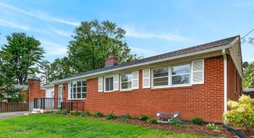 2219 GREENBRIER DR, CHARLOTTESVILLE, Virginia 22901, 4 Bedrooms Bedrooms, ,3 BathroomsBathrooms,Residential,2219 Greenbrier Dr.,2219 GREENBRIER DR,681246 MLS # 681246