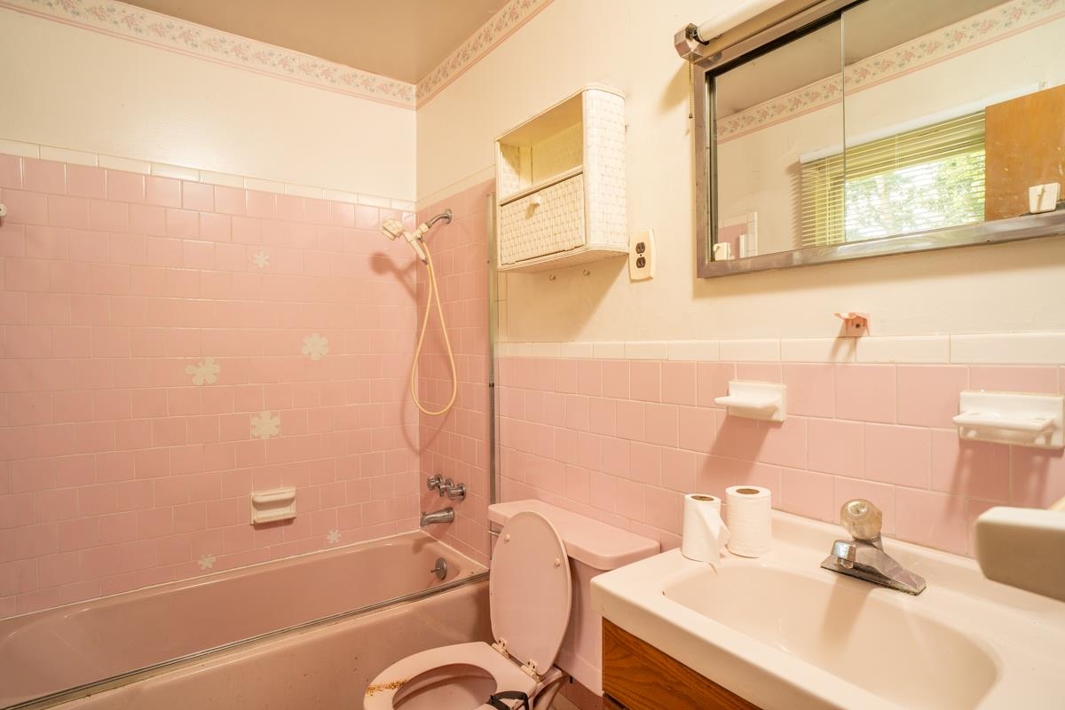 11 MORAIN ST, FRONT ROYAL, Virginia 22630, 3 Bedrooms Bedrooms, ,2 BathroomsBathrooms,Residential,11 MORAIN ST,681247 MLS # 681247 11 MORAIN ST, FRONT ROYAL, Virginia 22630, 3 Bedrooms Bedrooms, ,2 BathroomsBathrooms,Residential,11 MORAIN ST,681247 MLS # 681247