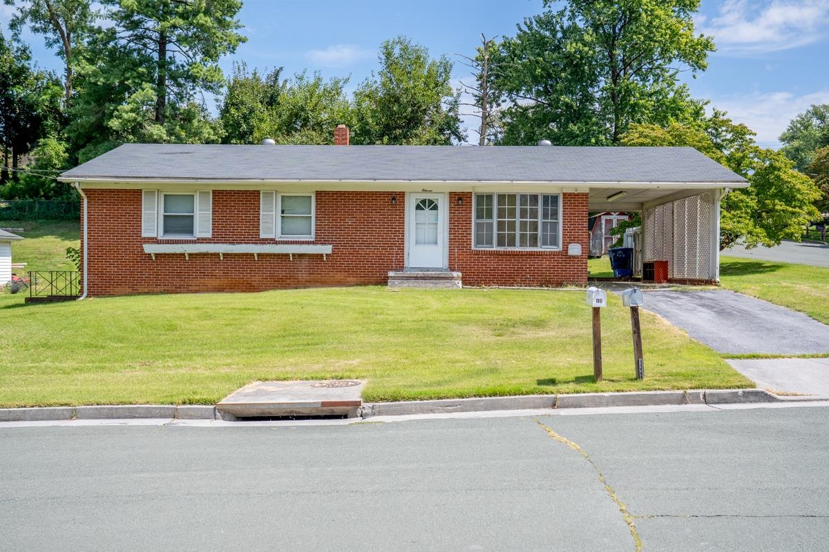 11 MORAIN ST, FRONT ROYAL, Virginia 22630, 3 Bedrooms Bedrooms, ,2 BathroomsBathrooms,Residential,11 MORAIN ST,681247 MLS # 681247 11 MORAIN ST, FRONT ROYAL, Virginia 22630, 3 Bedrooms Bedrooms, ,2 BathroomsBathrooms,Residential,11 MORAIN ST,681247 MLS # 681247