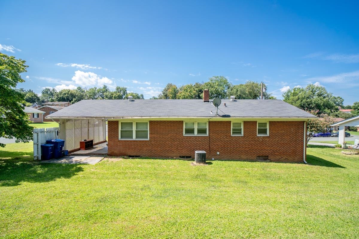 11 MORAIN ST, FRONT ROYAL, Virginia 22630, 3 Bedrooms Bedrooms, ,2 BathroomsBathrooms,Residential,11 MORAIN ST,681247 MLS # 681247 11 MORAIN ST, FRONT ROYAL, Virginia 22630, 3 Bedrooms Bedrooms, ,2 BathroomsBathrooms,Residential,11 MORAIN ST,681247 MLS # 681247